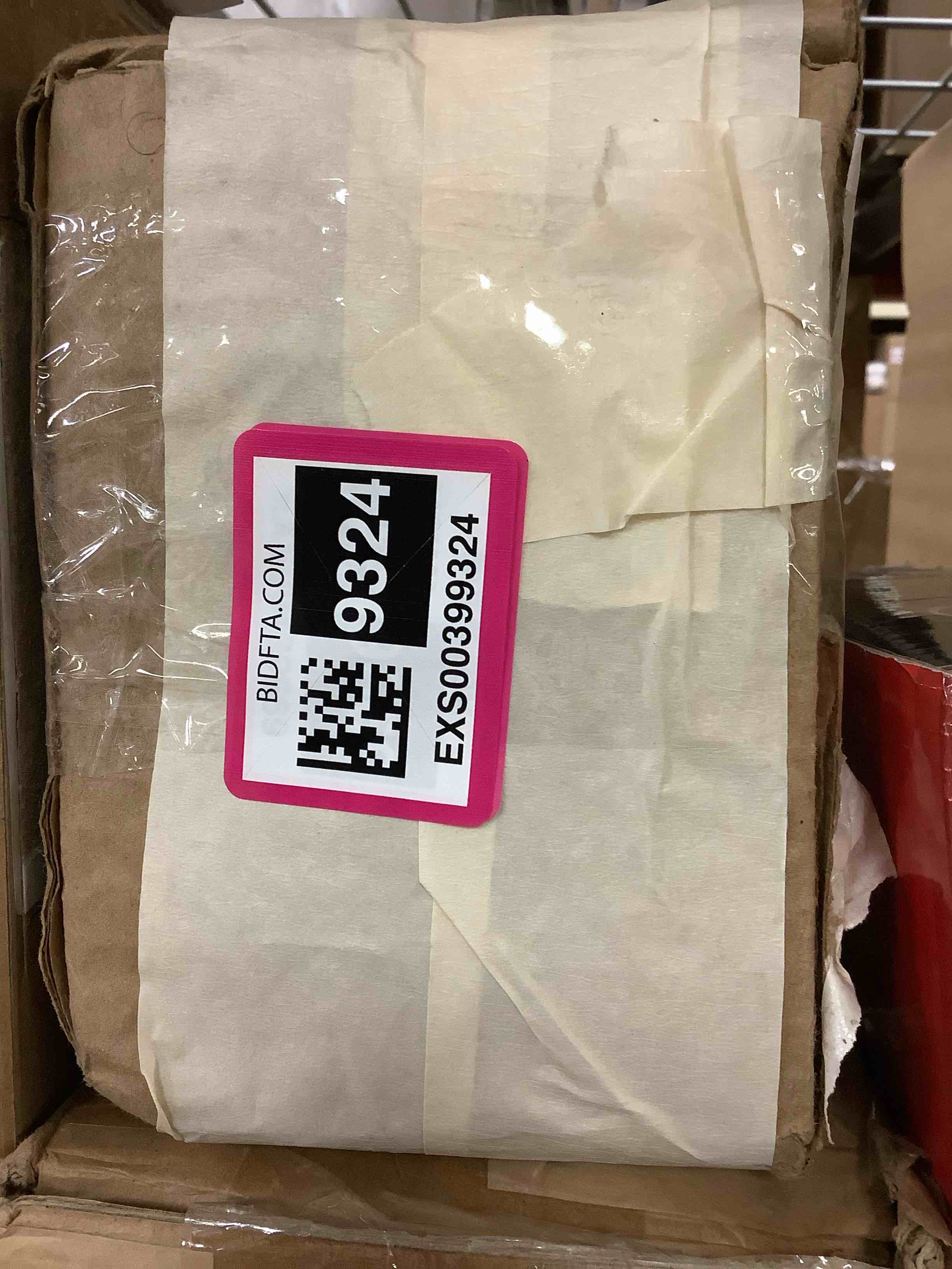 https://s3.amazonaws.com/lotting-images-prod/bidfta/EXS00399324_1695943093912.jpeg