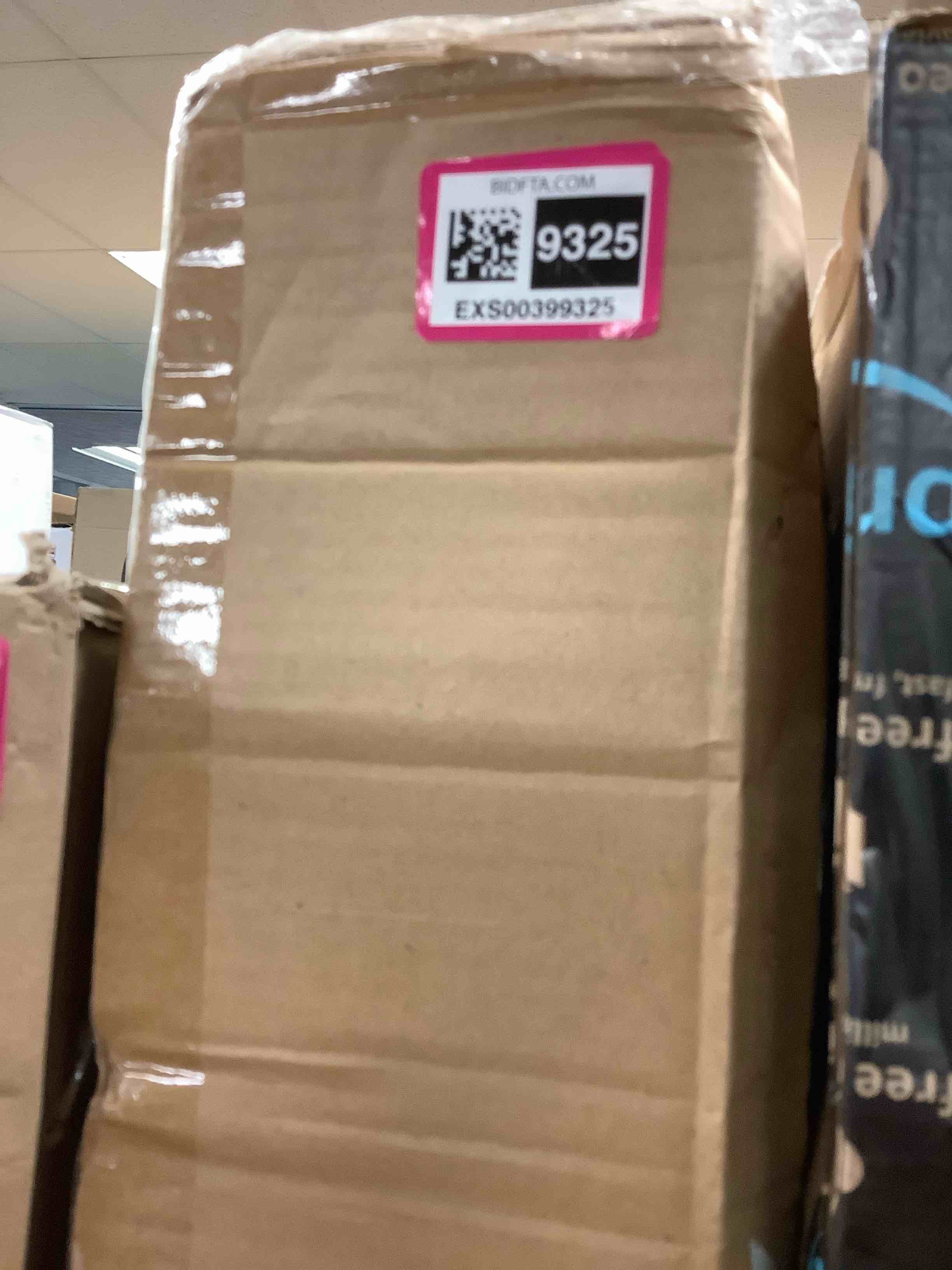 https://s3.amazonaws.com/lotting-images-prod/bidfta/EXS00399325_1695941942212.jpeg