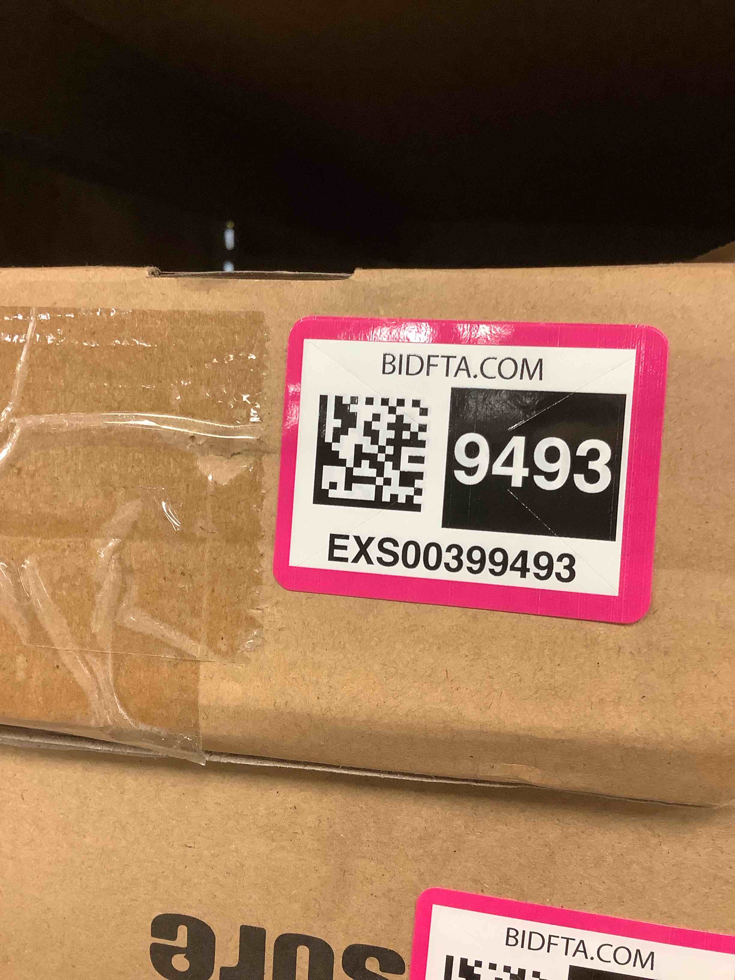 https://s3.amazonaws.com/lotting-images-prod/bidfta/EXS00399493_1696025121680.jpeg
