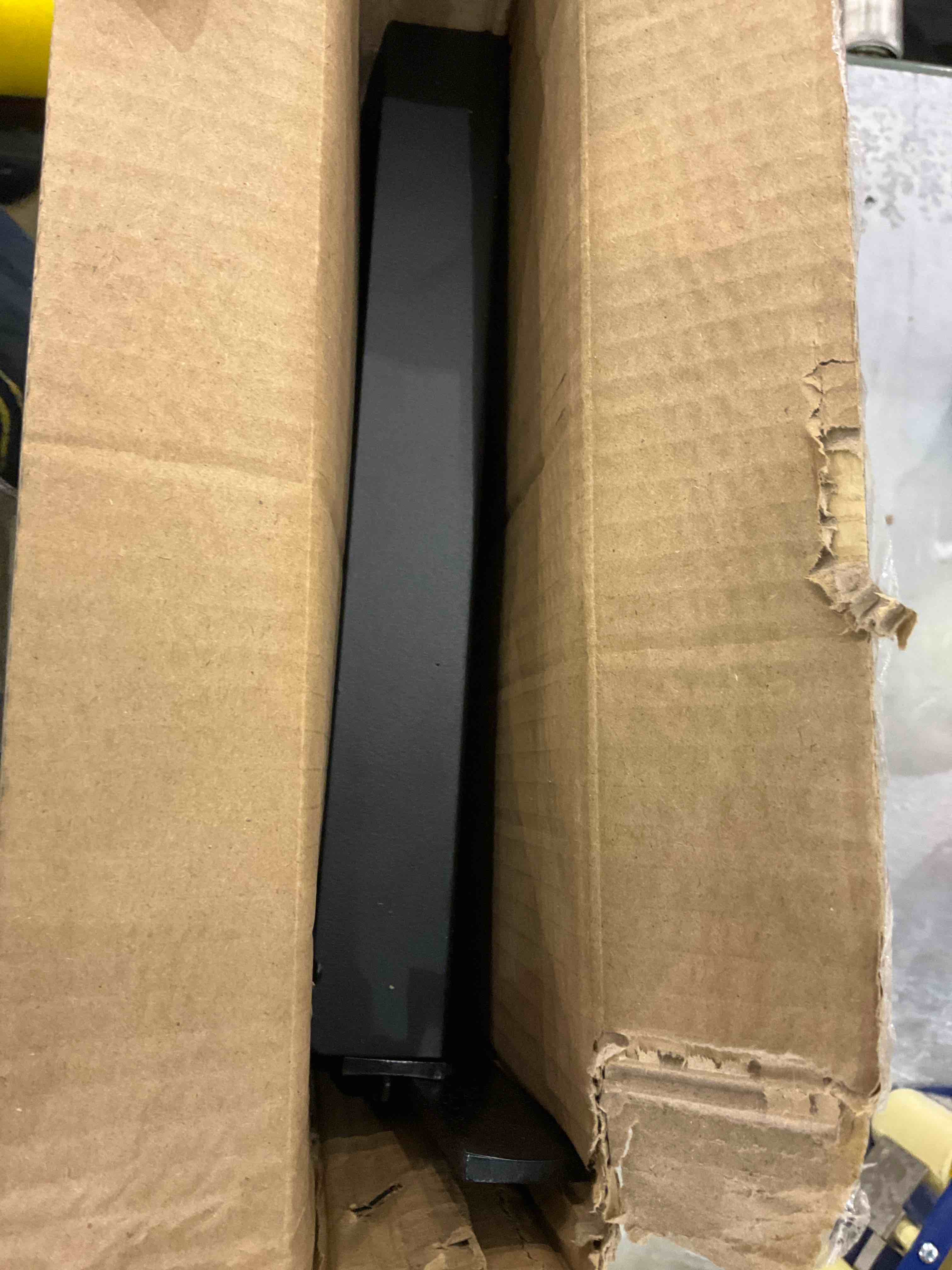 https://s3.amazonaws.com/lotting-images-prod/bidfta/EXS00399585_1691157835858.jpeg