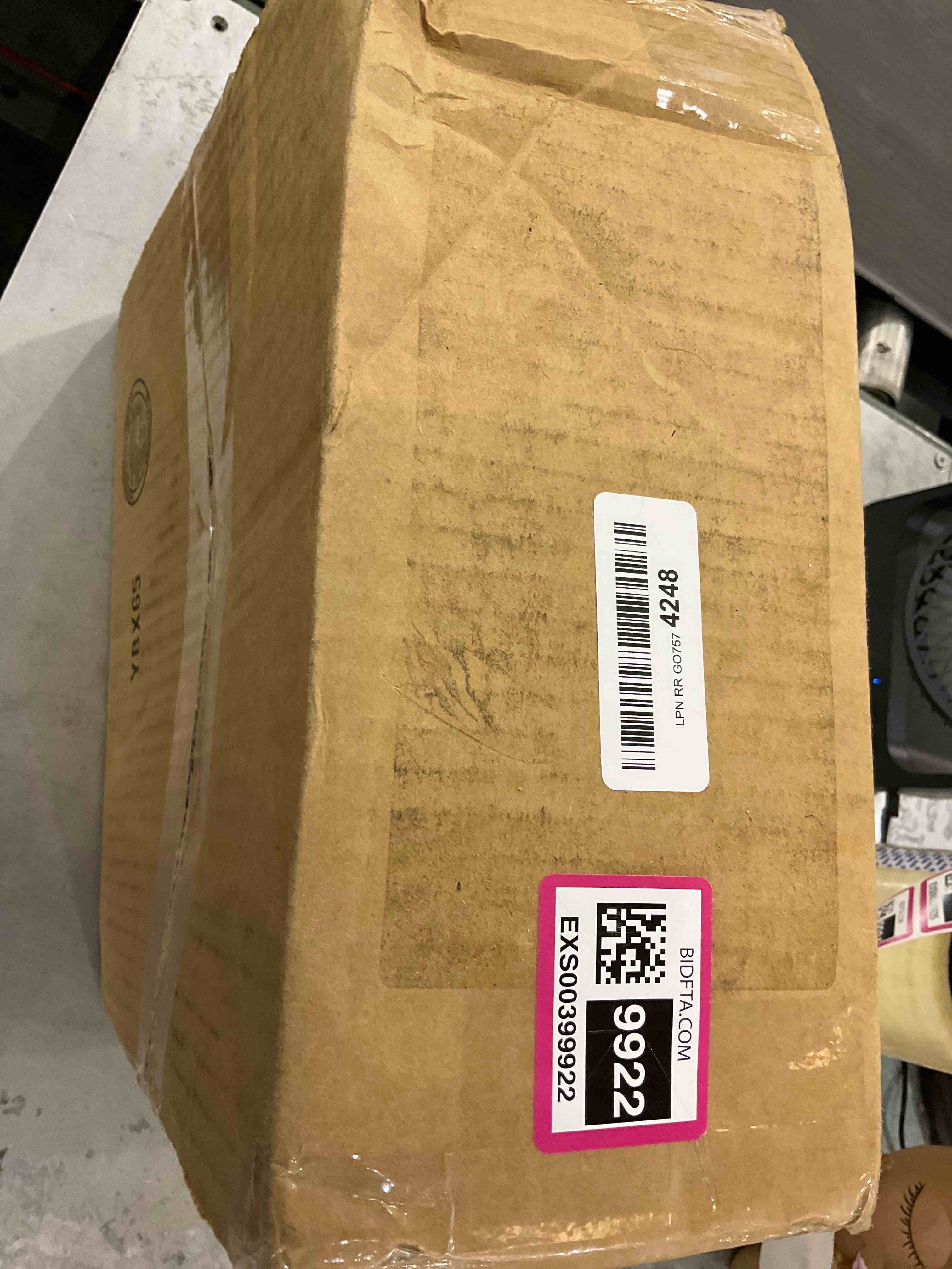 https://s3.amazonaws.com/lotting-images-prod/bidfta/EXS00399922_1691519932962.jpeg
