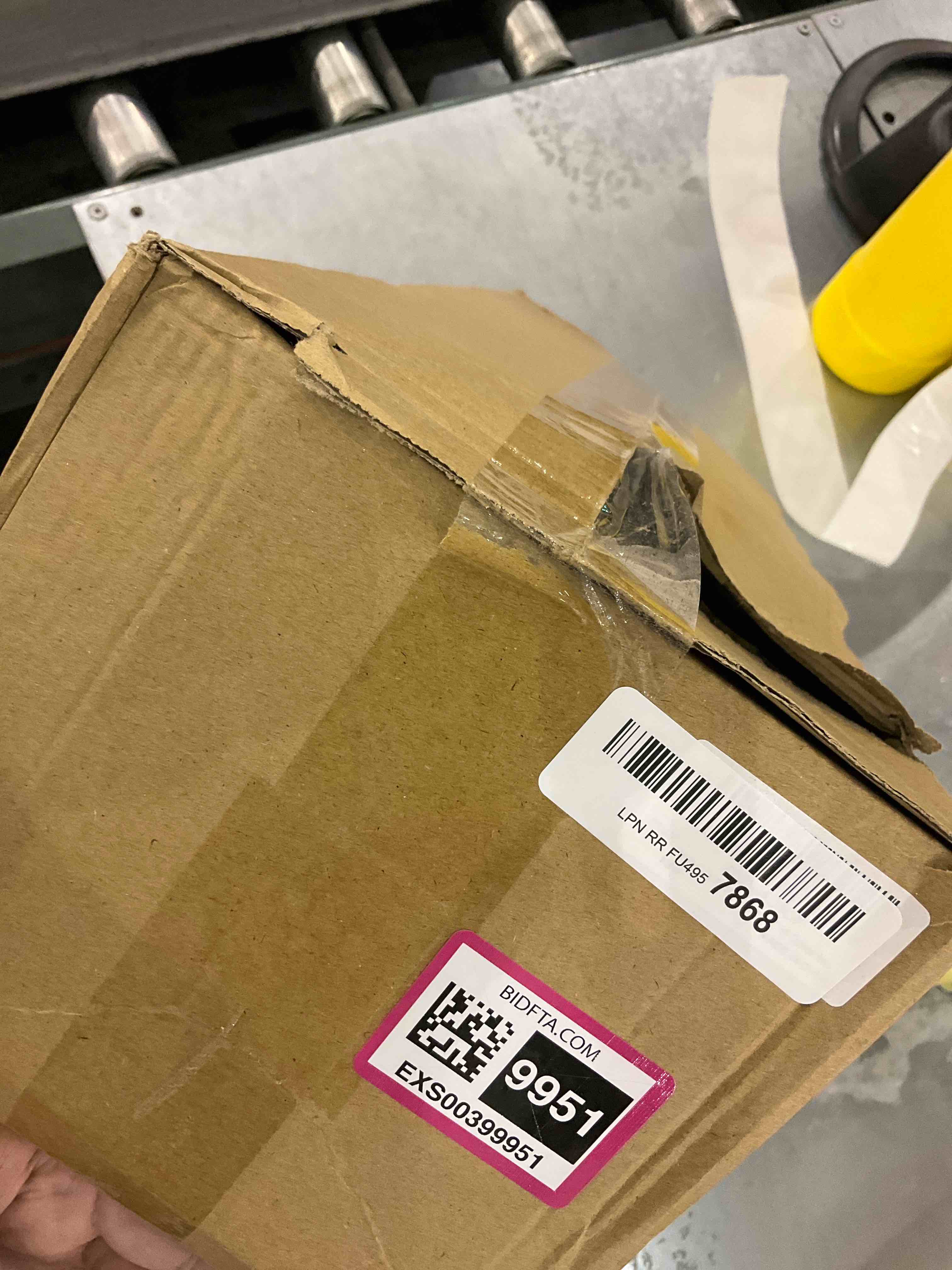 https://s3.amazonaws.com/lotting-images-prod/bidfta/EXS00399951_1691581134943.jpeg