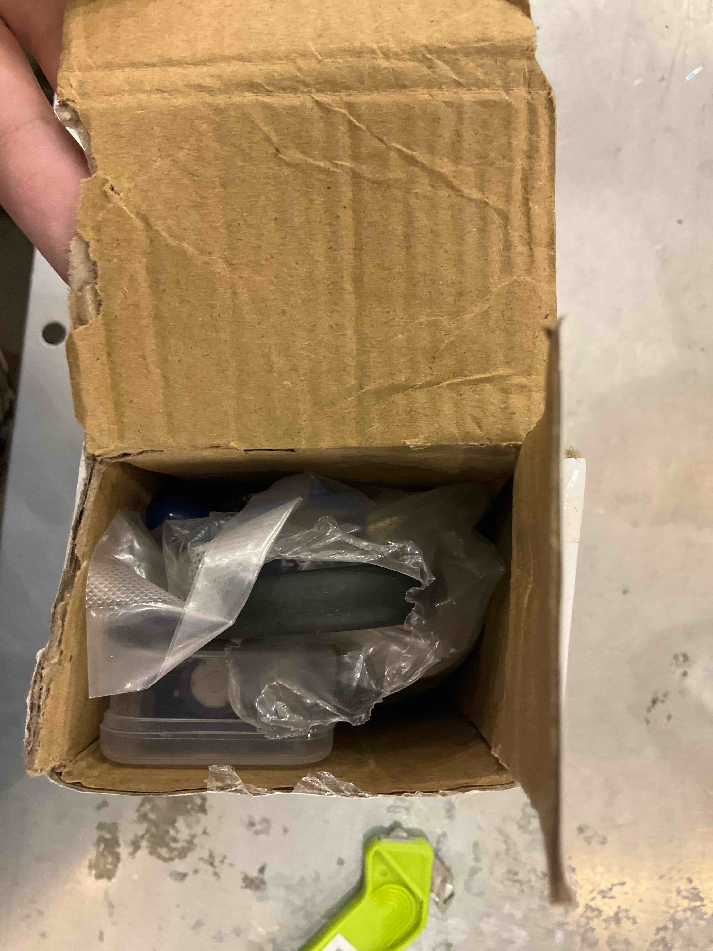 https://s3.amazonaws.com/lotting-images-prod/bidfta/EXS00399996_1691588313330.jpeg