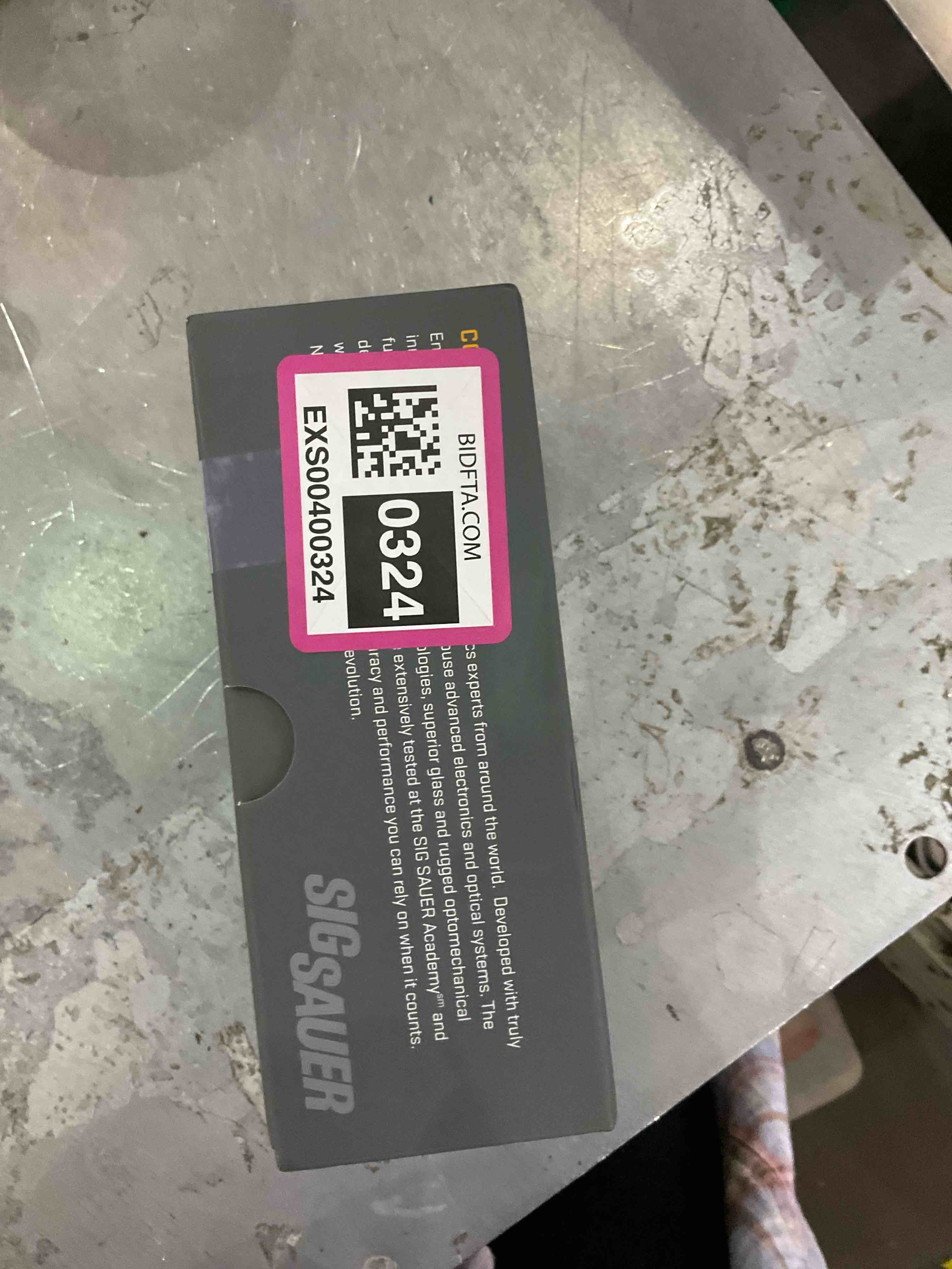 https://s3.amazonaws.com/lotting-images-prod/bidfta/EXS00400324_1695928128562.jpeg