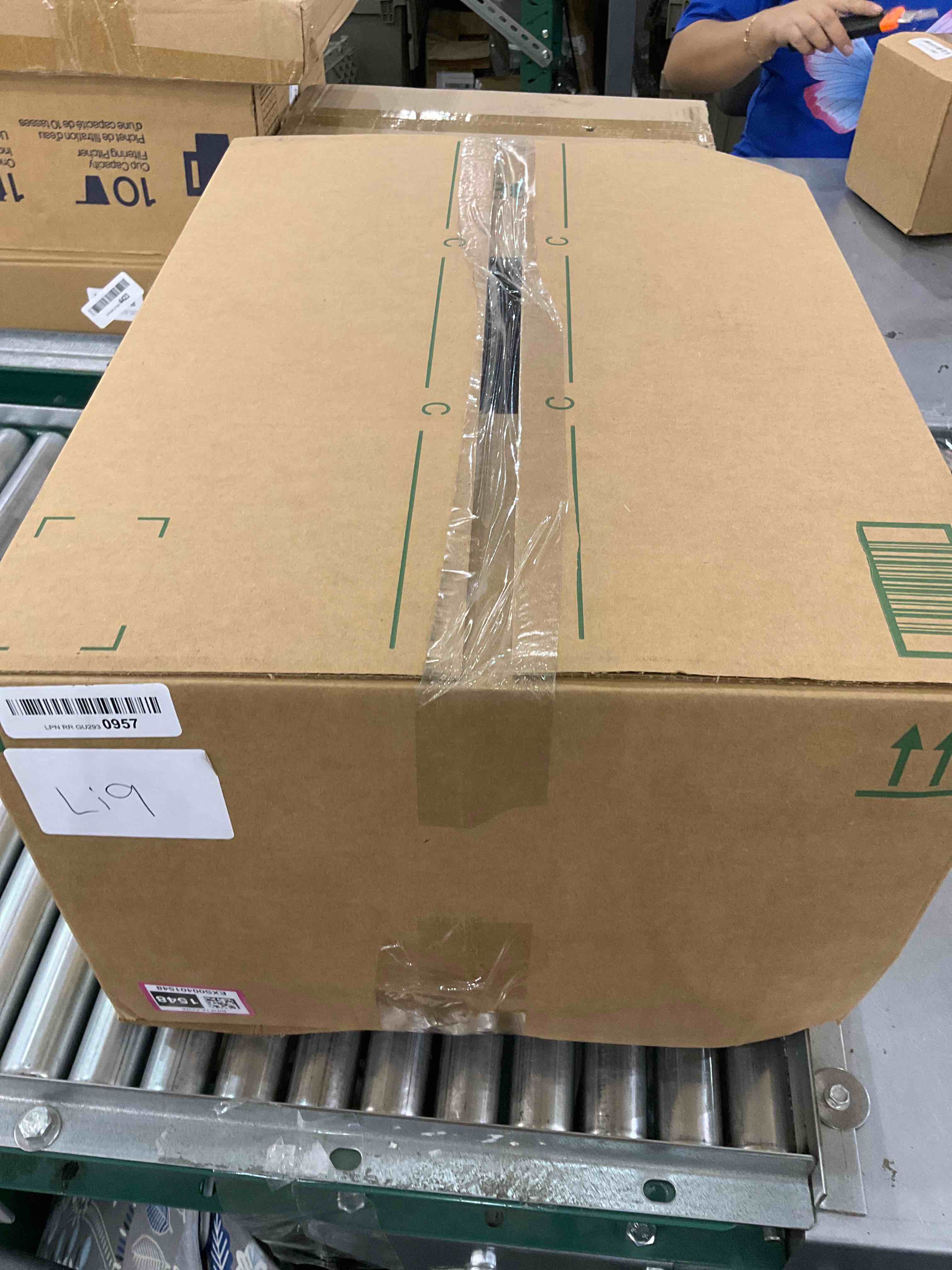 https://s3.amazonaws.com/lotting-images-prod/bidfta/EXS00401548_1693924046083.jpeg