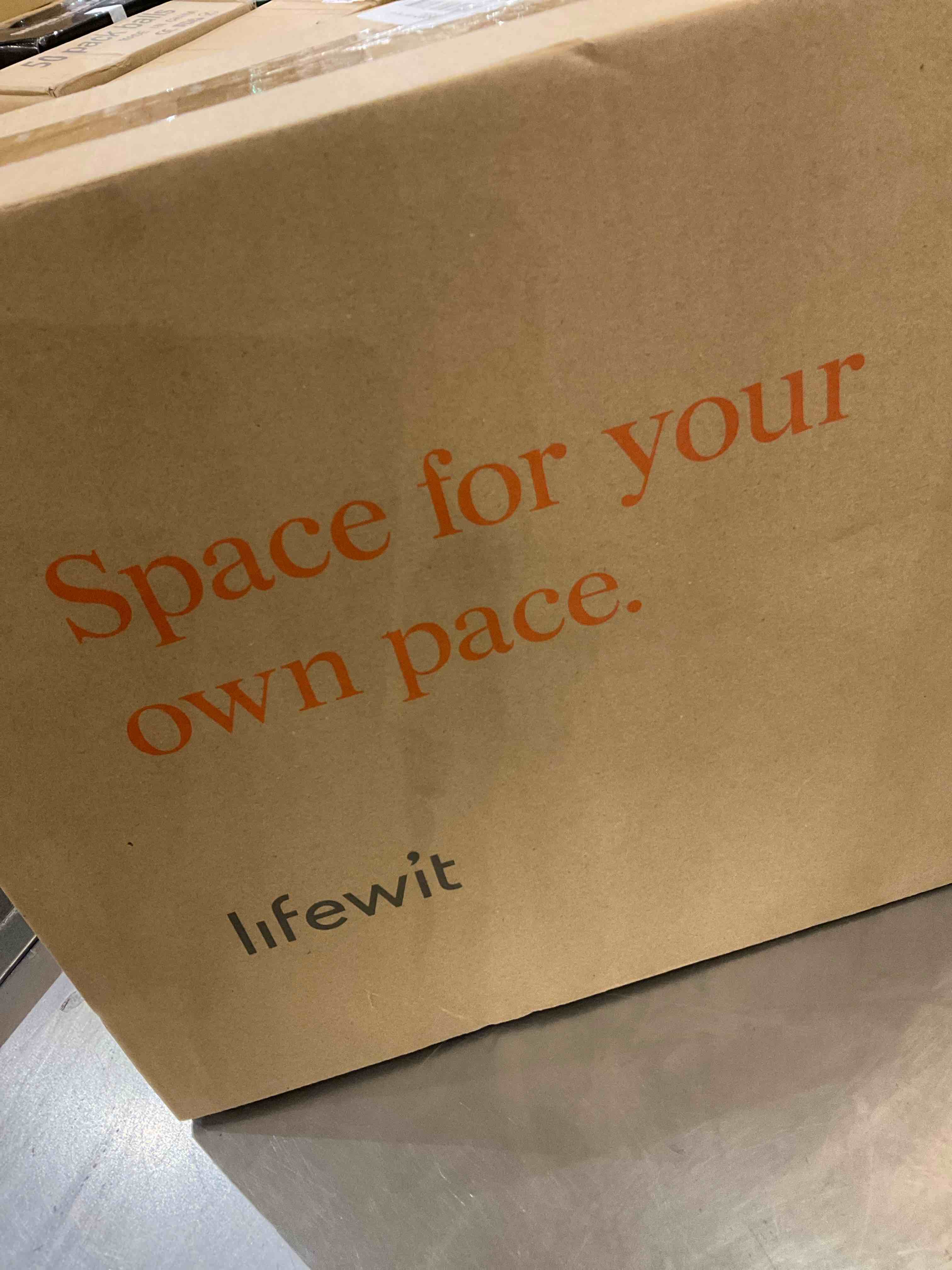 https://s3.amazonaws.com/lotting-images-prod/bidfta/EXS00401925_1700153225265.jpeg