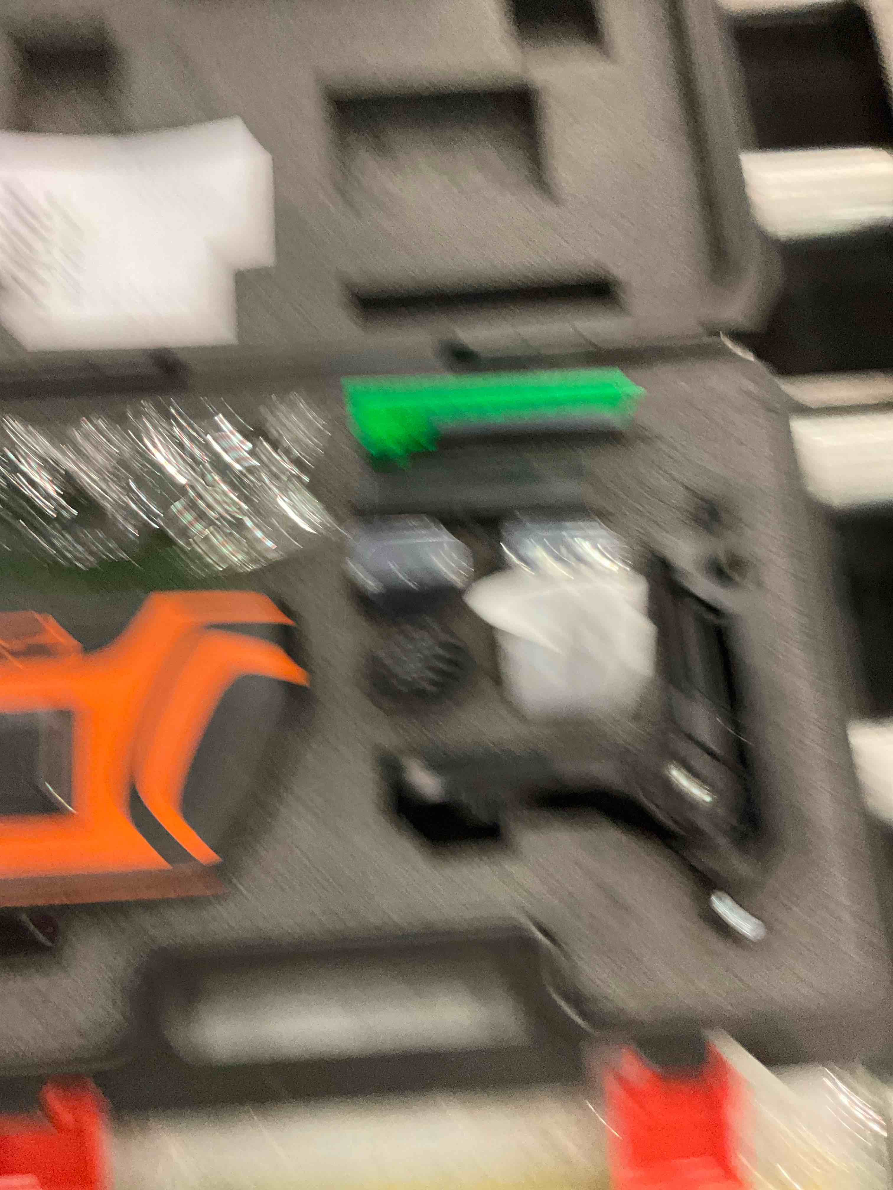 https://s3.amazonaws.com/lotting-images-prod/bidfta/EXS00401966_1700223954156.jpeg