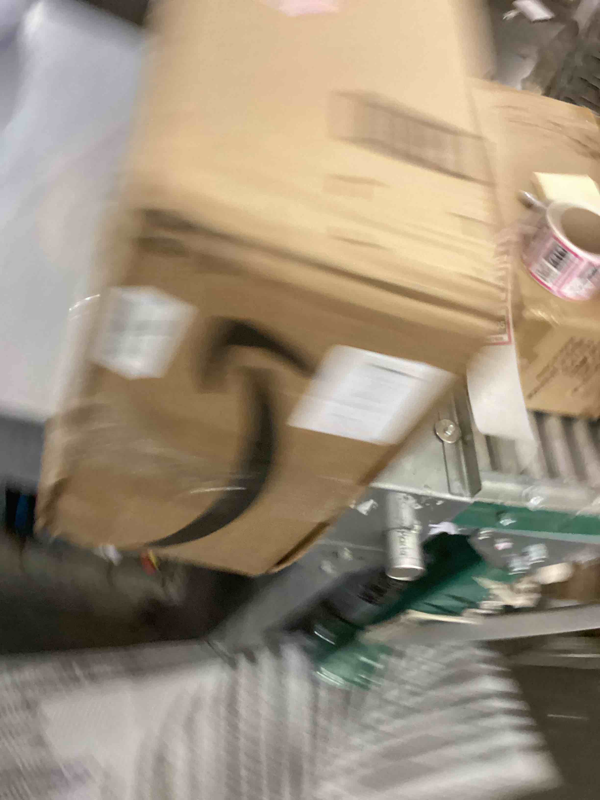 https://s3.amazonaws.com/lotting-images-prod/bidfta/EXS00402169_1693492860602.jpeg