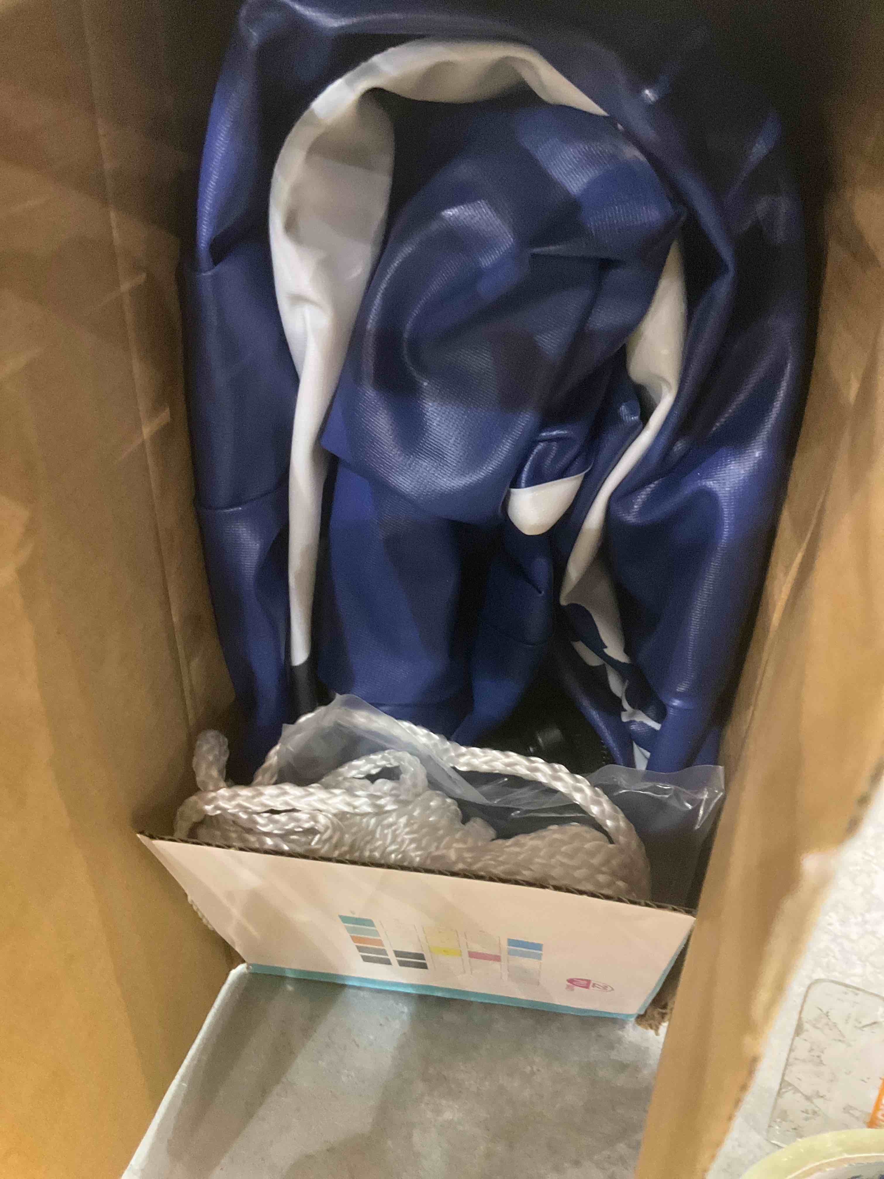 https://s3.amazonaws.com/lotting-images-prod/bidfta/EXS00402953_1693941080739.jpeg