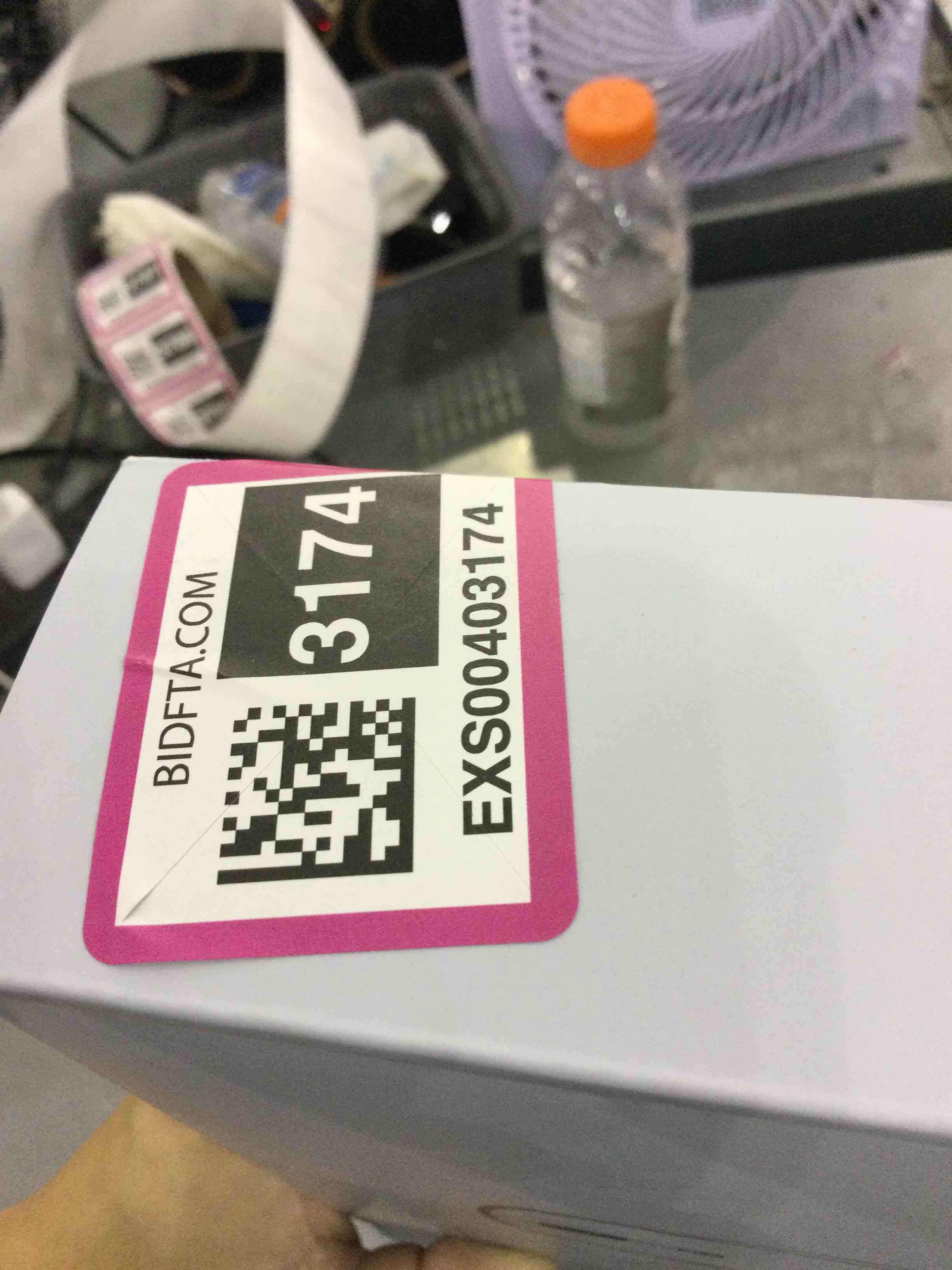 https://s3.amazonaws.com/lotting-images-prod/bidfta/EXS00403174_1692359724643.jpeg