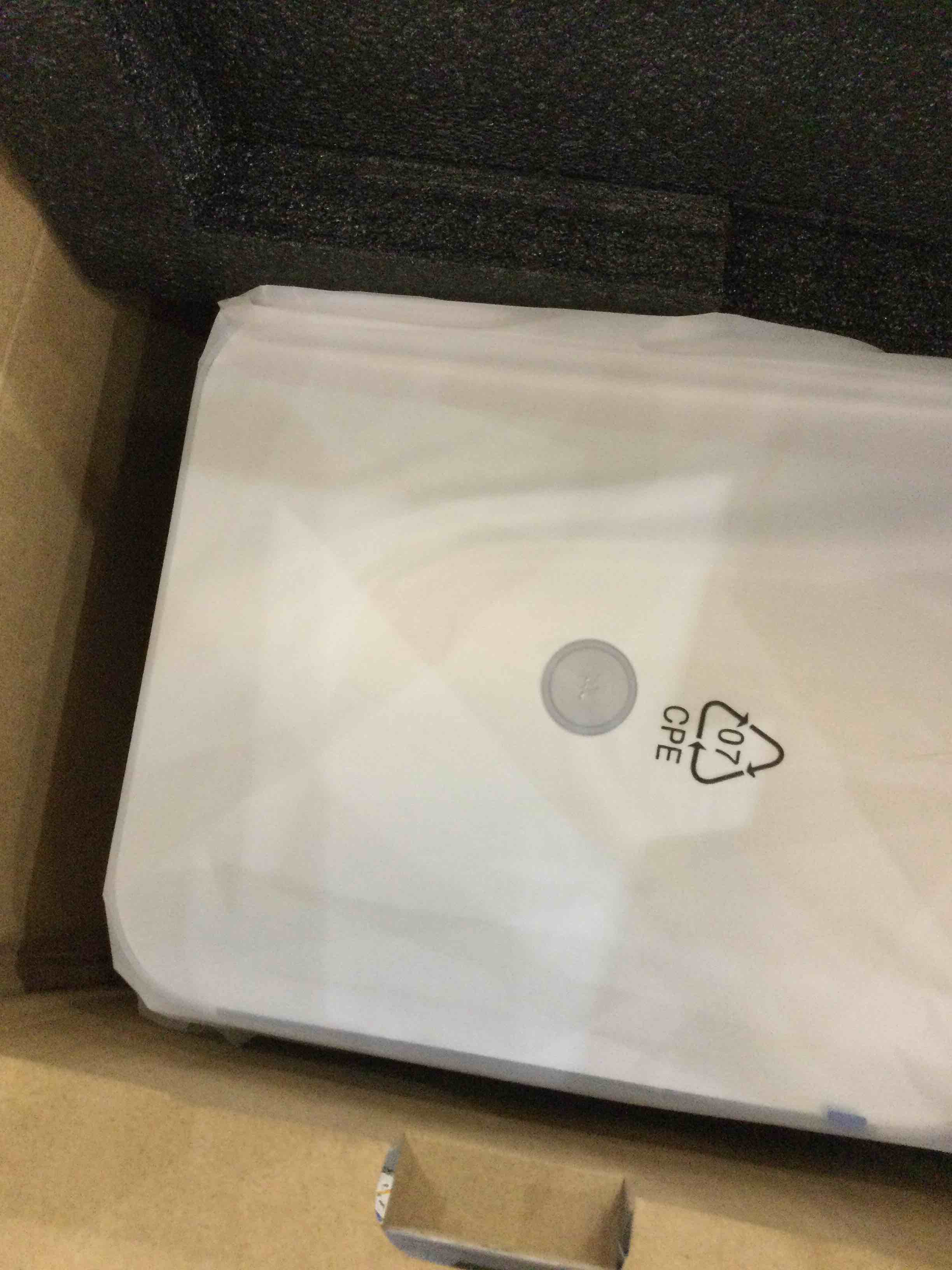https://s3.amazonaws.com/lotting-images-prod/bidfta/EXS00403767_1692631629914.jpeg