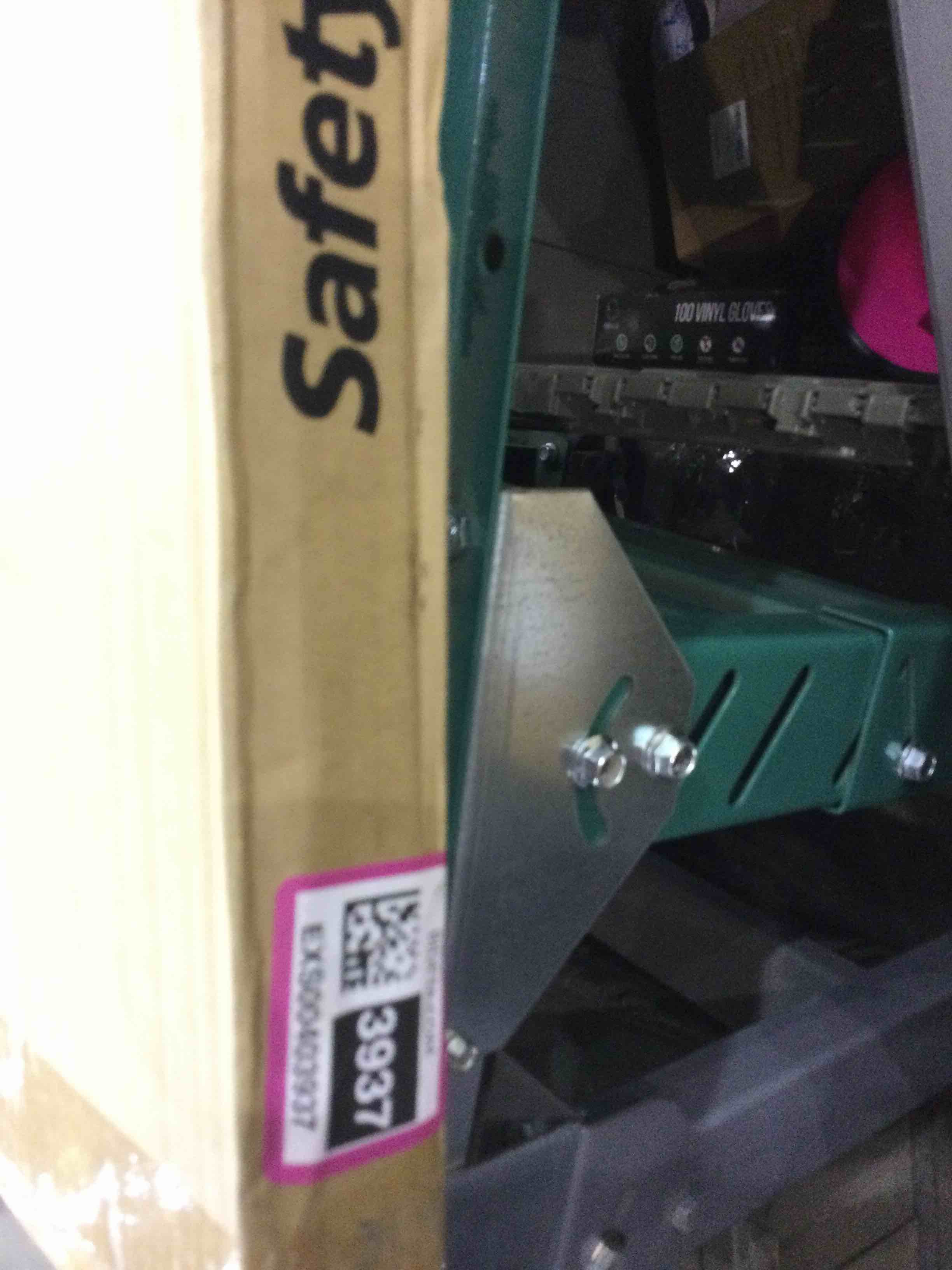 https://s3.amazonaws.com/lotting-images-prod/bidfta/EXS00403937_1693229306875.jpeg