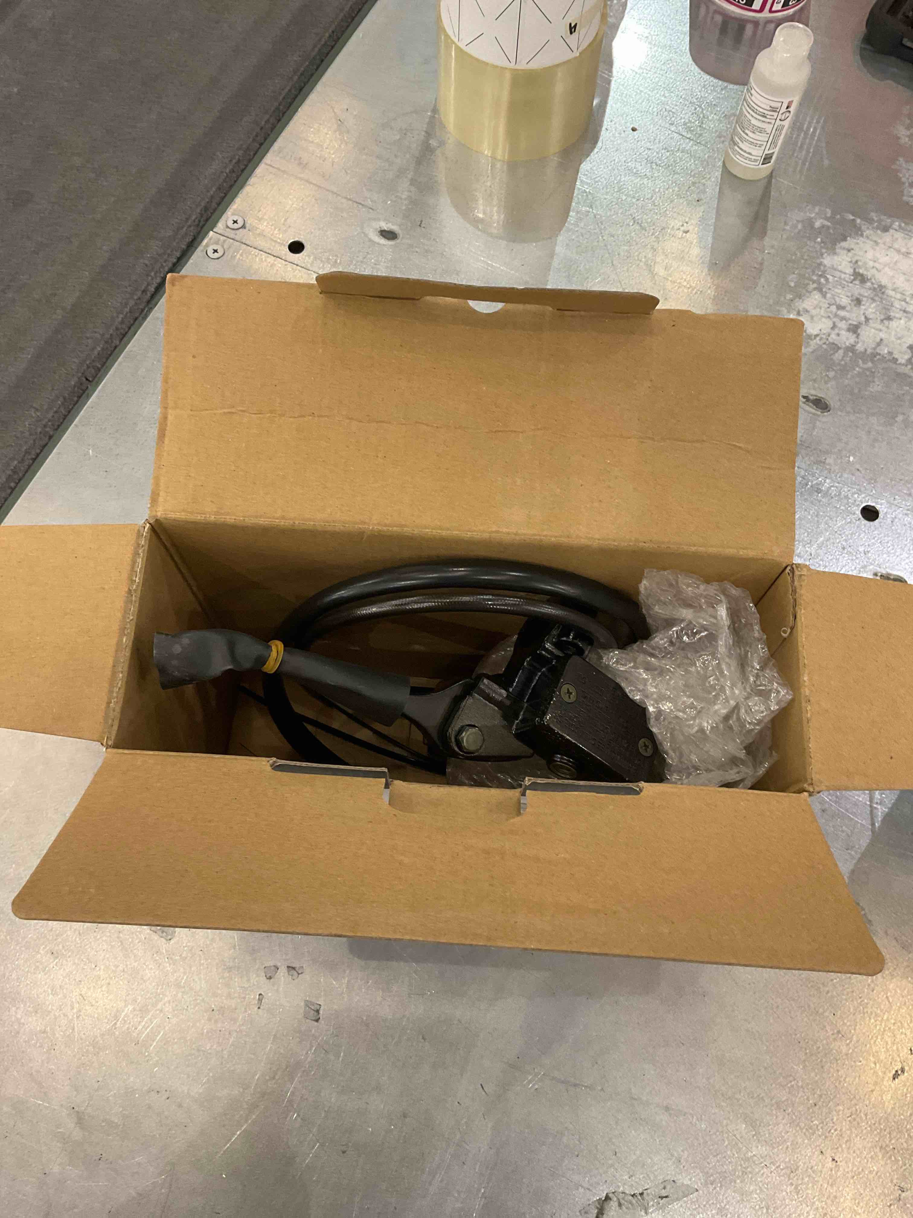 https://s3.amazonaws.com/lotting-images-prod/bidfta/EXS00404909_1698073819879.jpeg