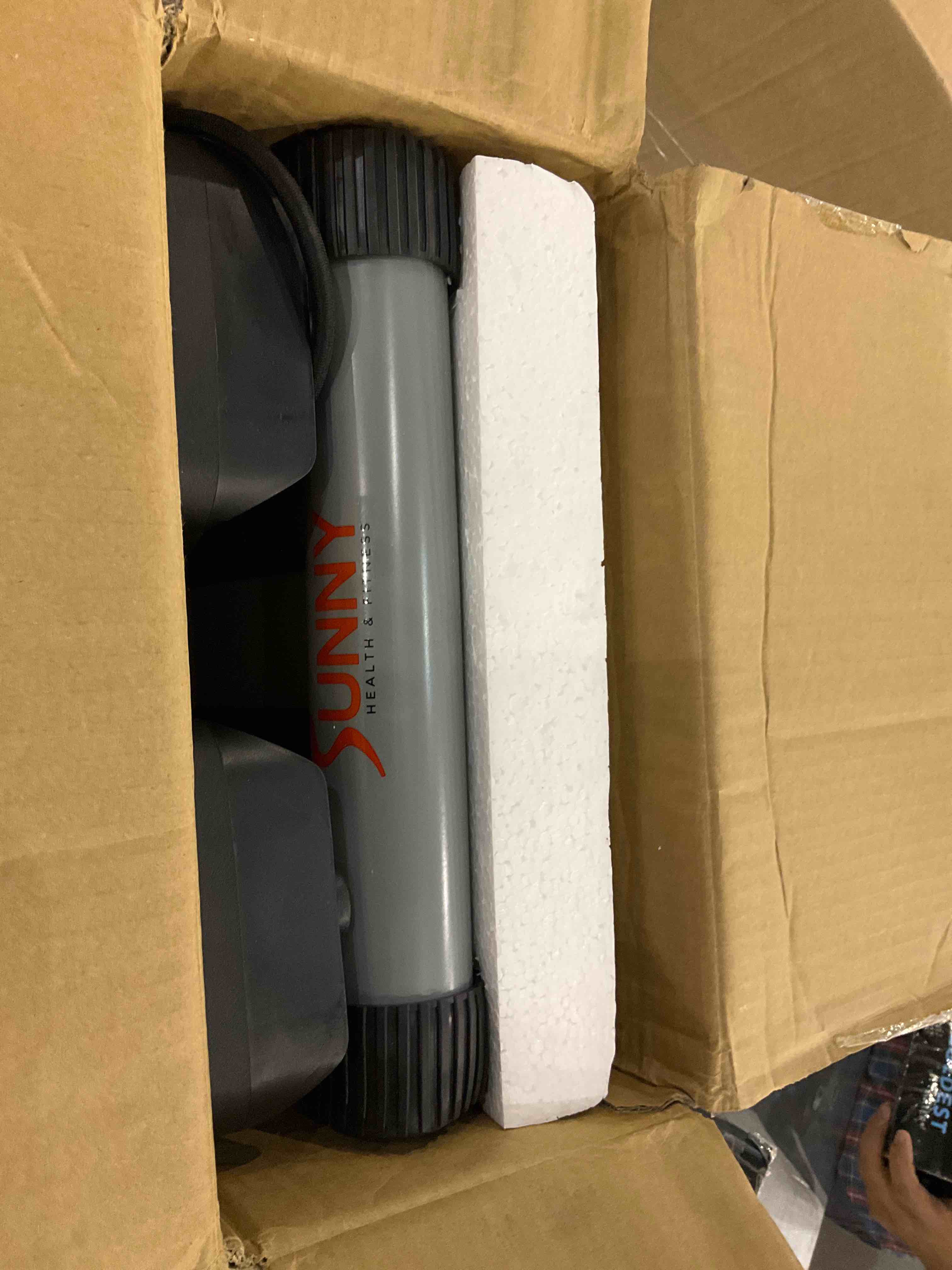 https://s3.amazonaws.com/lotting-images-prod/bidfta/EXS00405252_1693224357311.jpeg