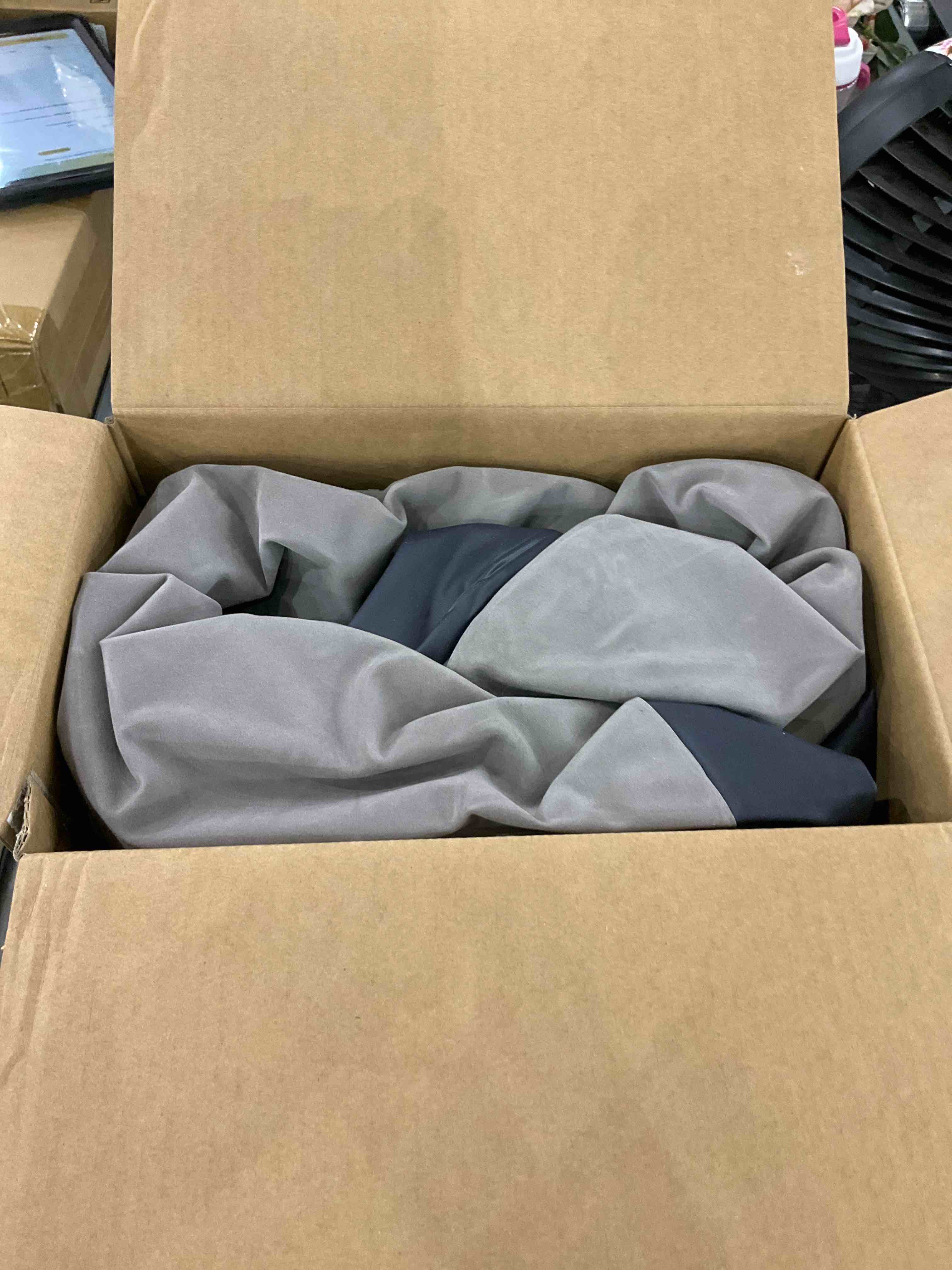 https://s3.amazonaws.com/lotting-images-prod/bidfta/EXS00406604_1693225049025.jpeg