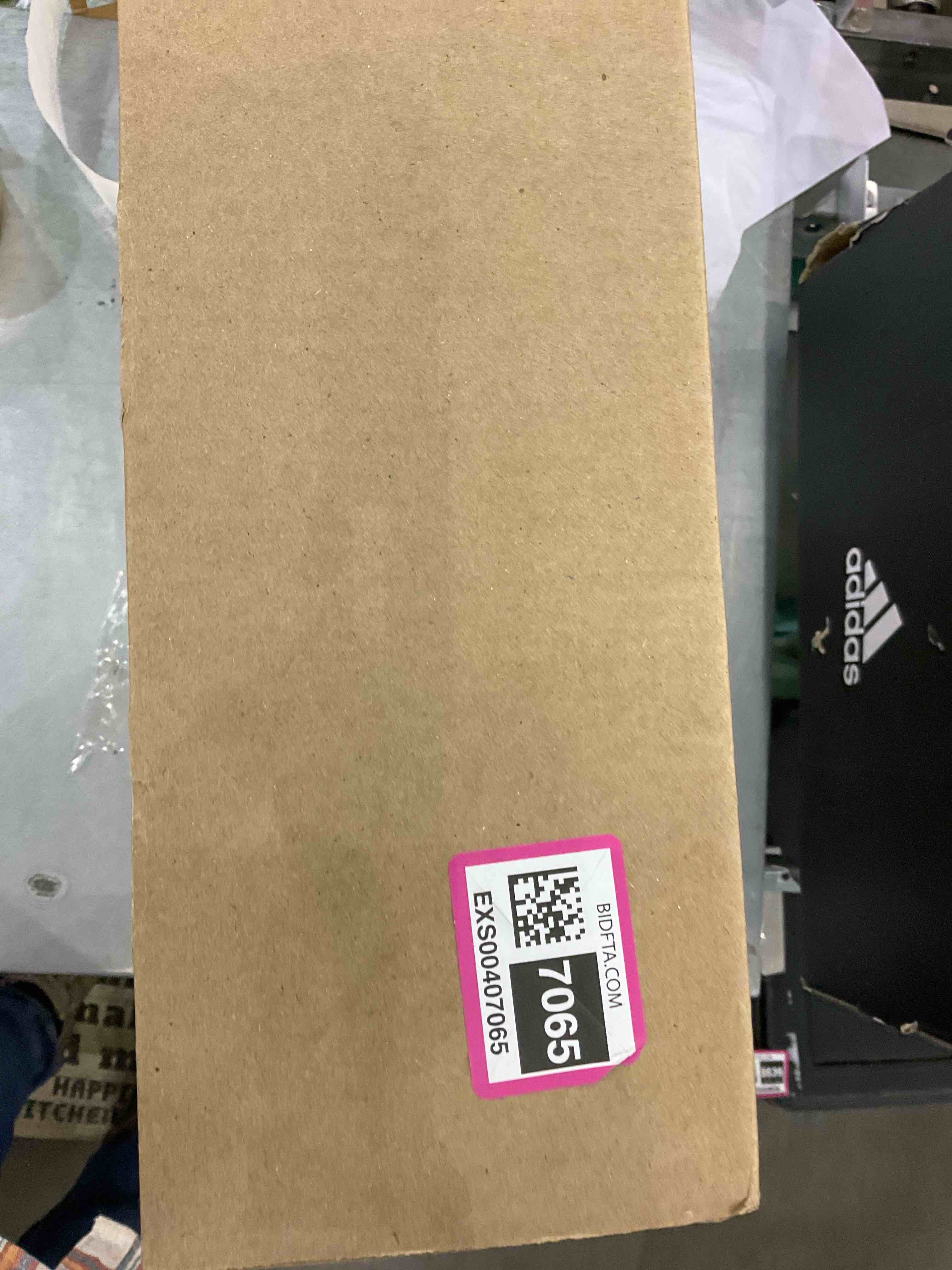 https://s3.amazonaws.com/lotting-images-prod/bidfta/EXS00407065_1698676700187.jpeg