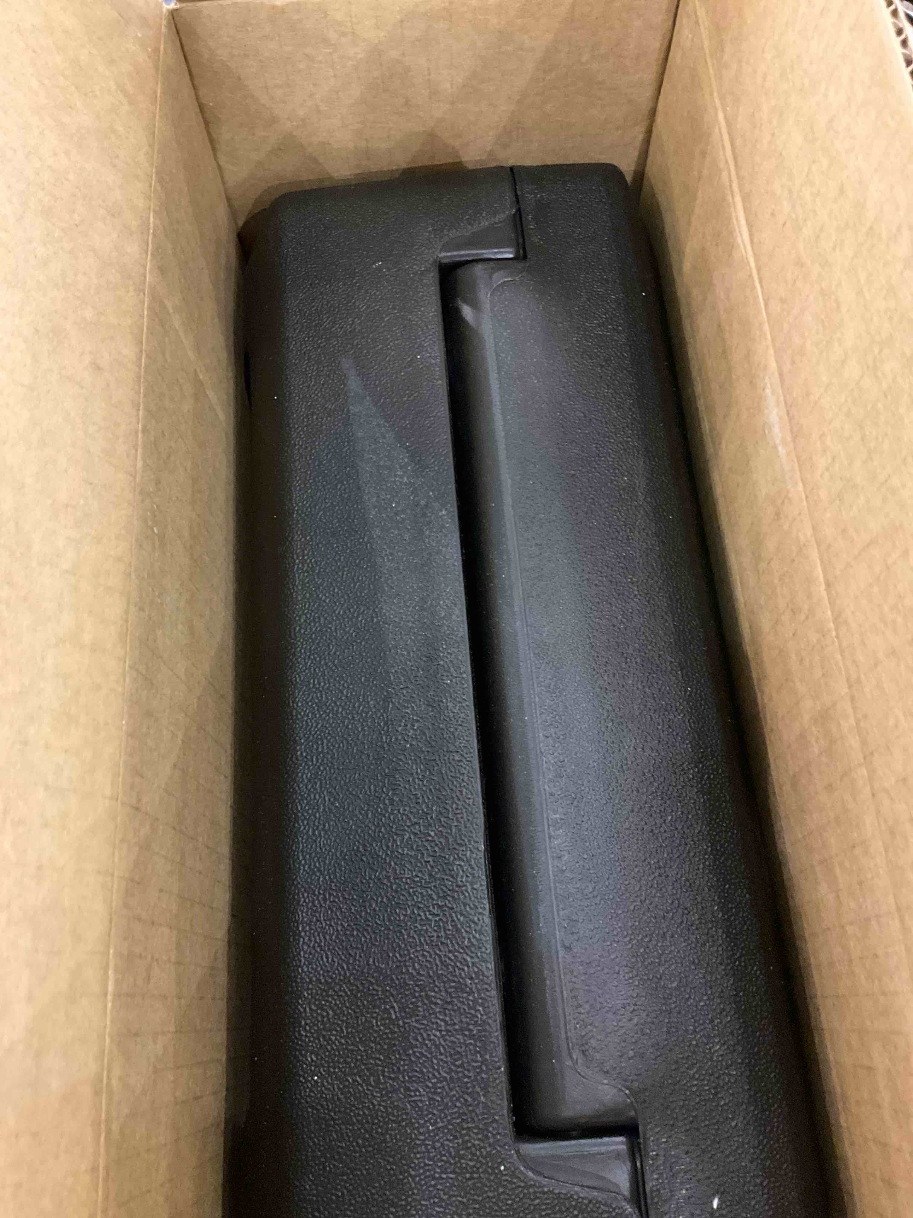 https://s3.amazonaws.com/lotting-images-prod/bidfta/EXS00407708_1693328707611.jpeg