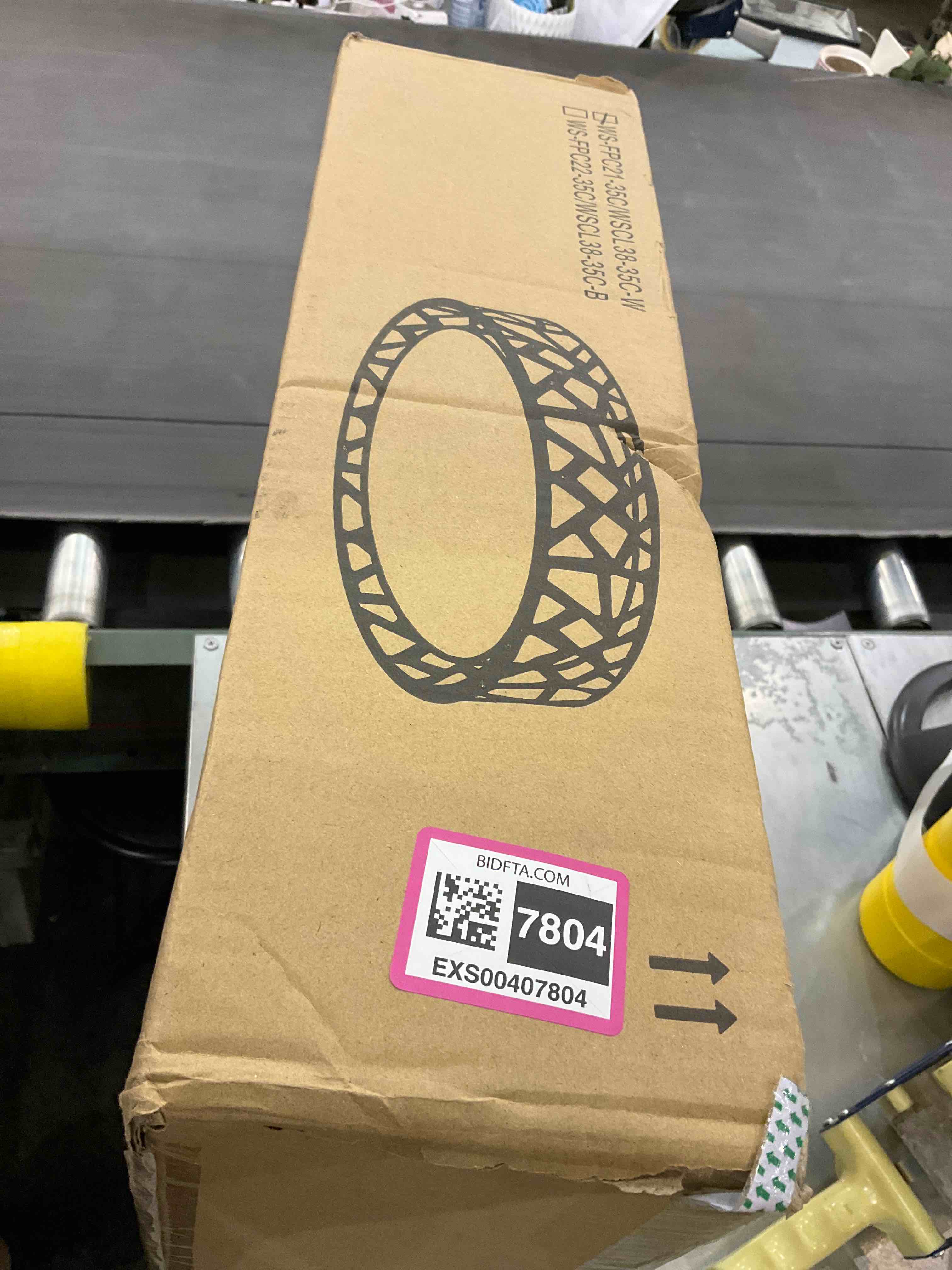 https://s3.amazonaws.com/lotting-images-prod/bidfta/EXS00407804_1693943328879.jpeg