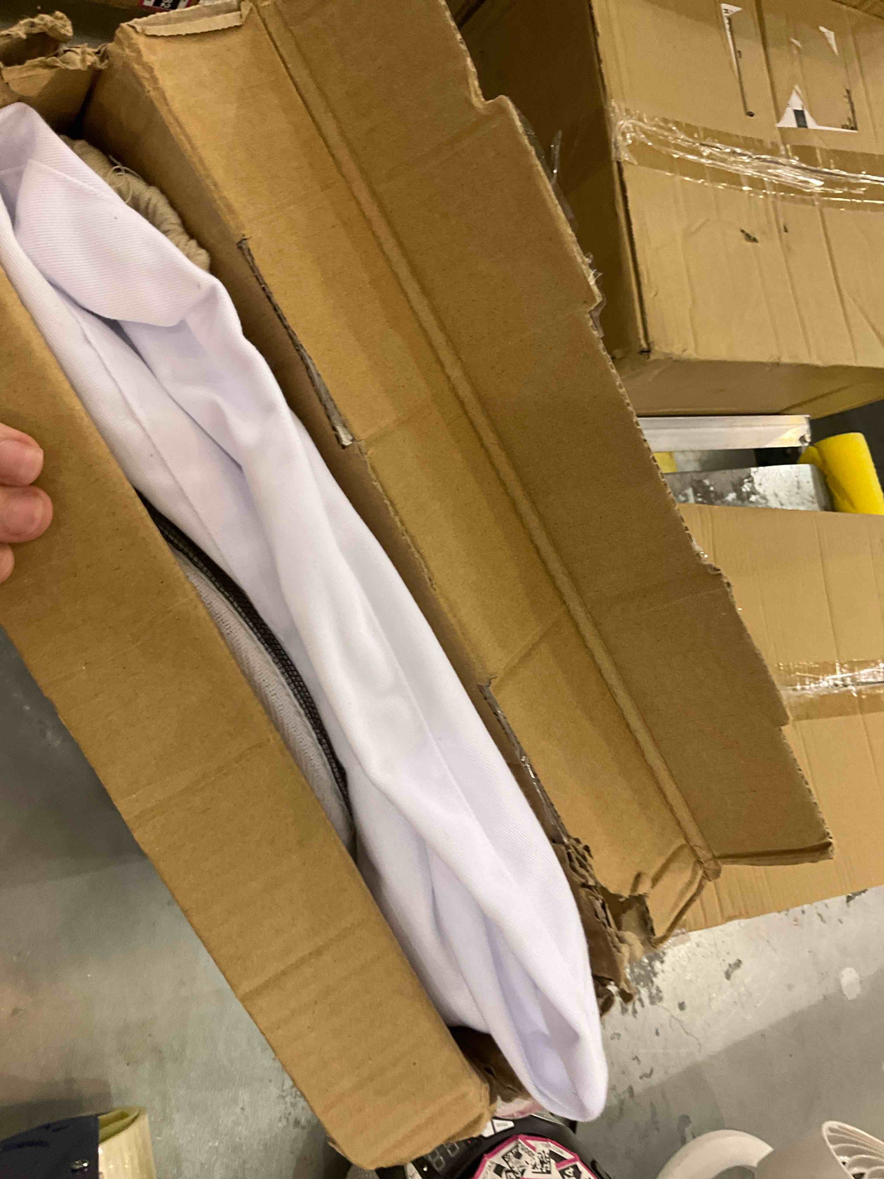 Professional Bee Suit for Men Women, Beekeeping Suit Beekeeper Suit with Glove &Ventilated Hood, Multi-Size Bee Outfit for Backyard and Bee Keeper