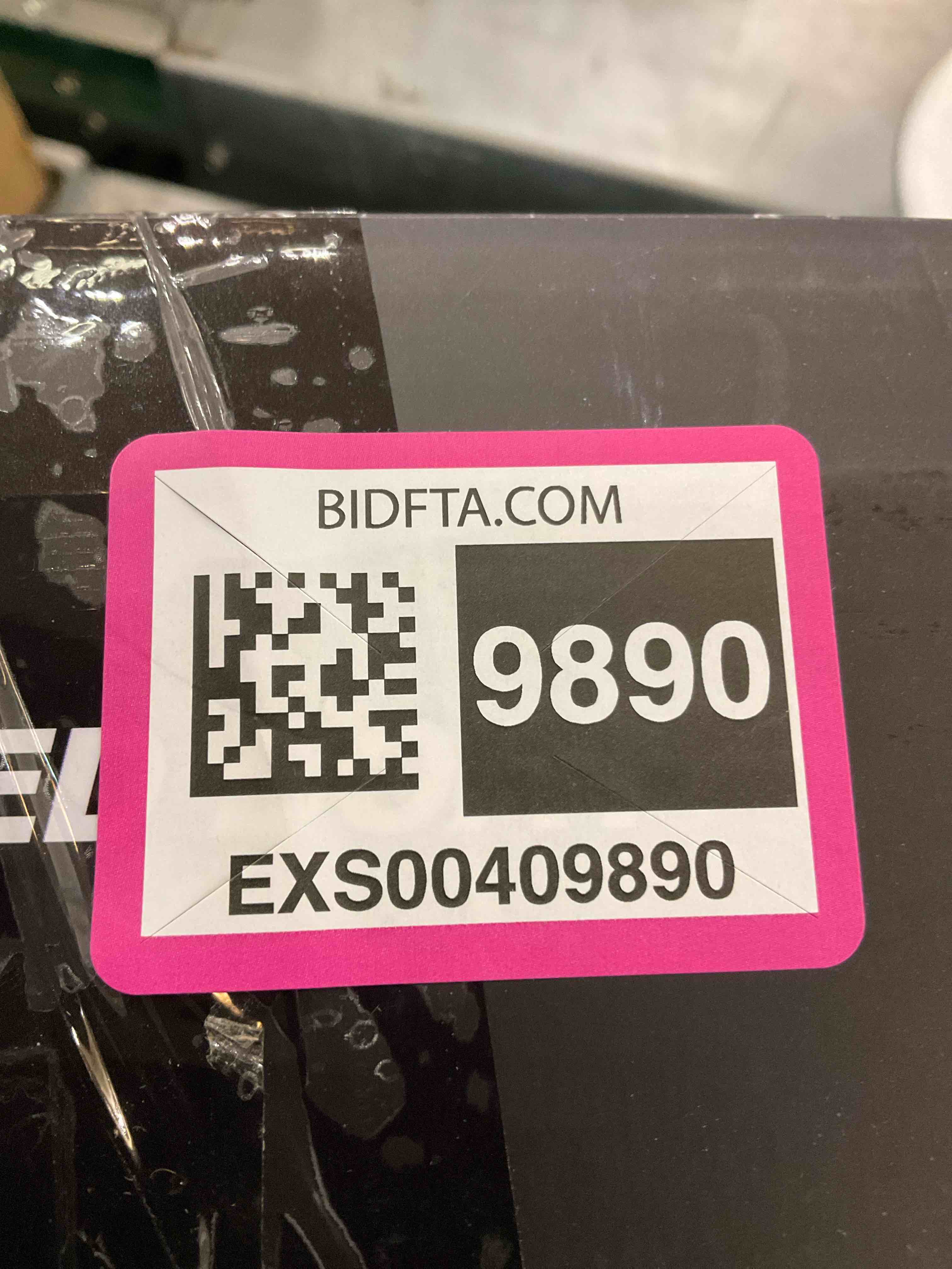 https://s3.amazonaws.com/lotting-images-prod/bidfta/EXS00409890_1695746711272.jpeg