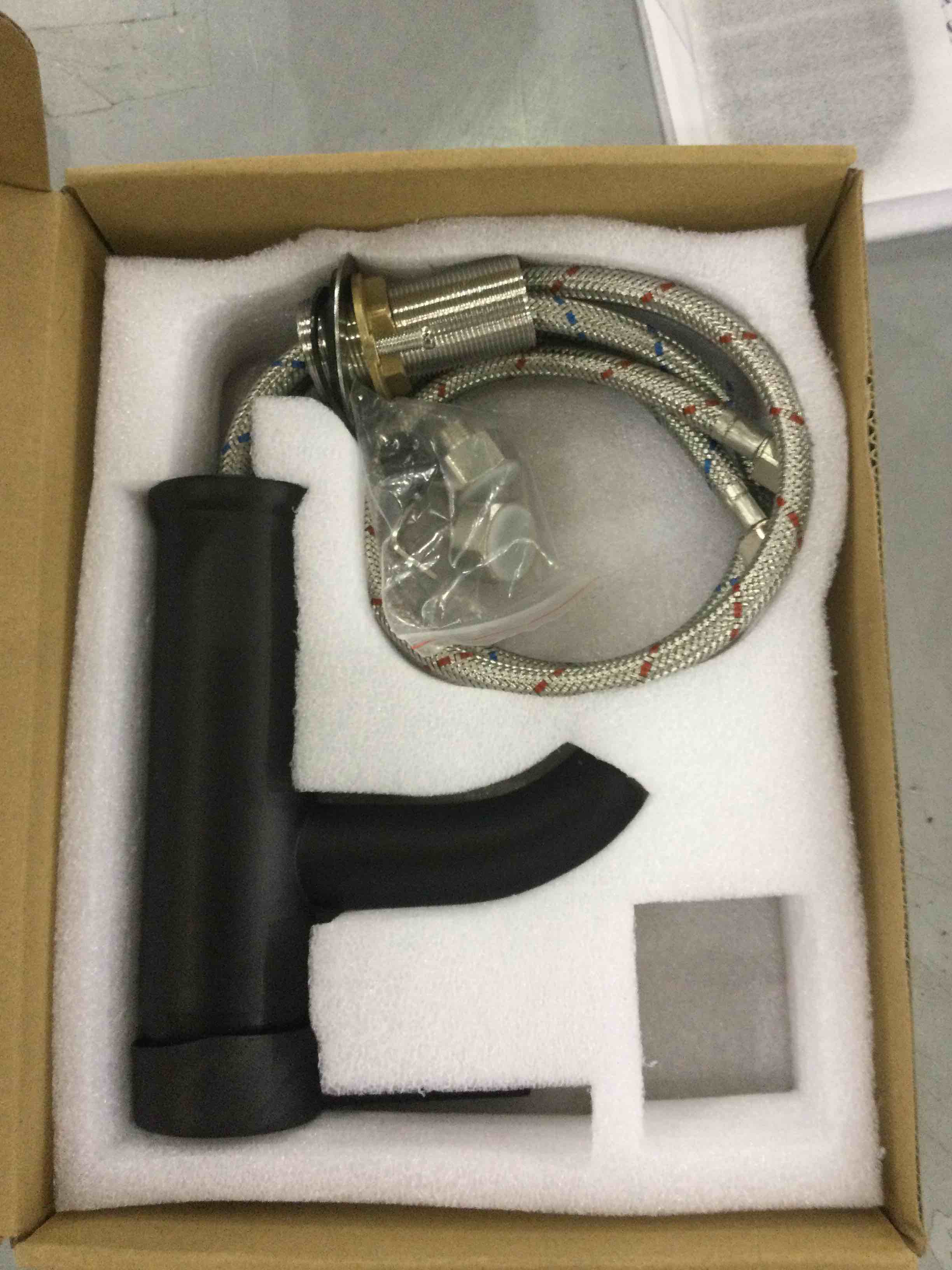 https://s3.amazonaws.com/lotting-images-prod/bidfta/EXS00410051_1692273952205.jpeg