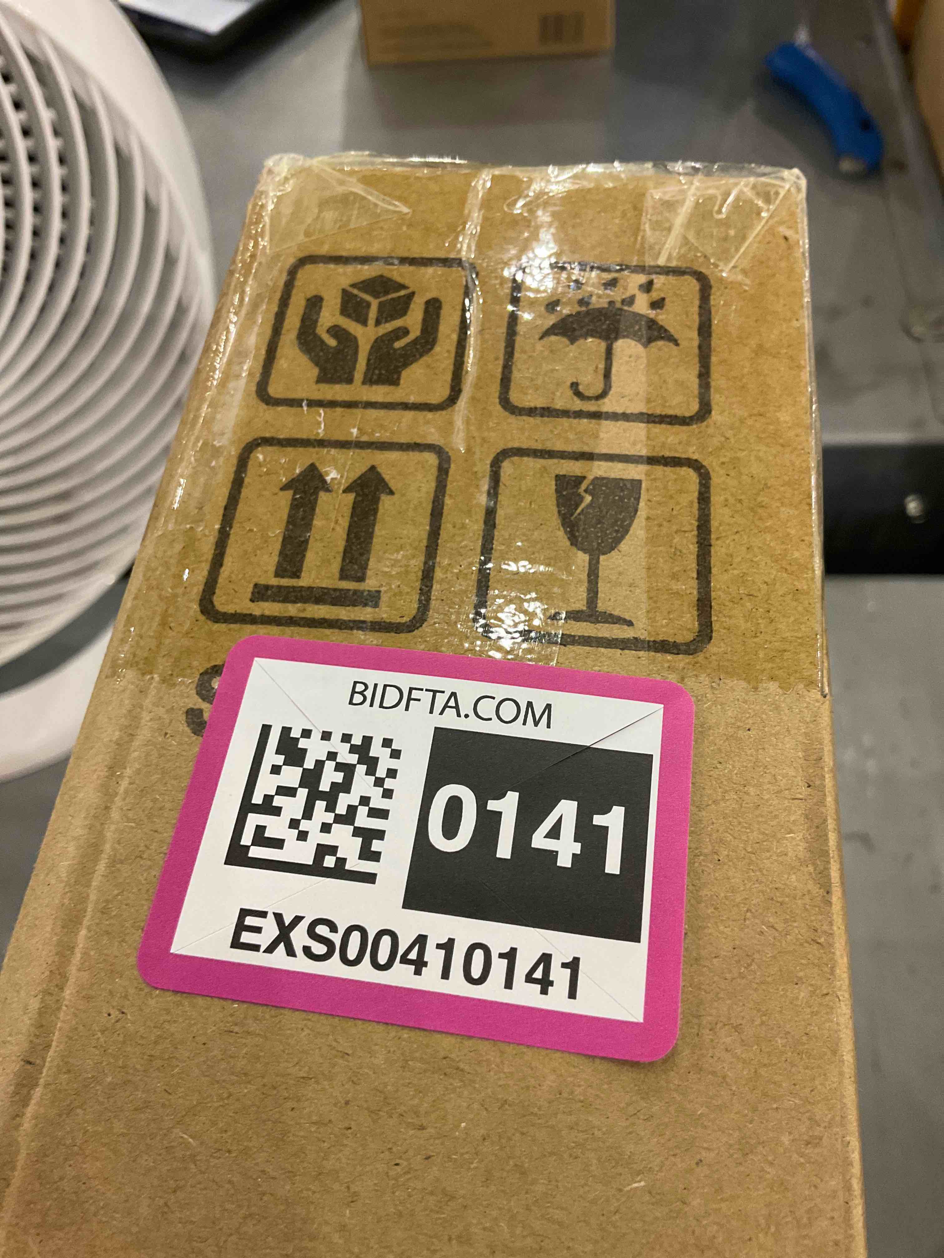 https://s3.amazonaws.com/lotting-images-prod/bidfta/EXS00410141_1693222041835.jpeg