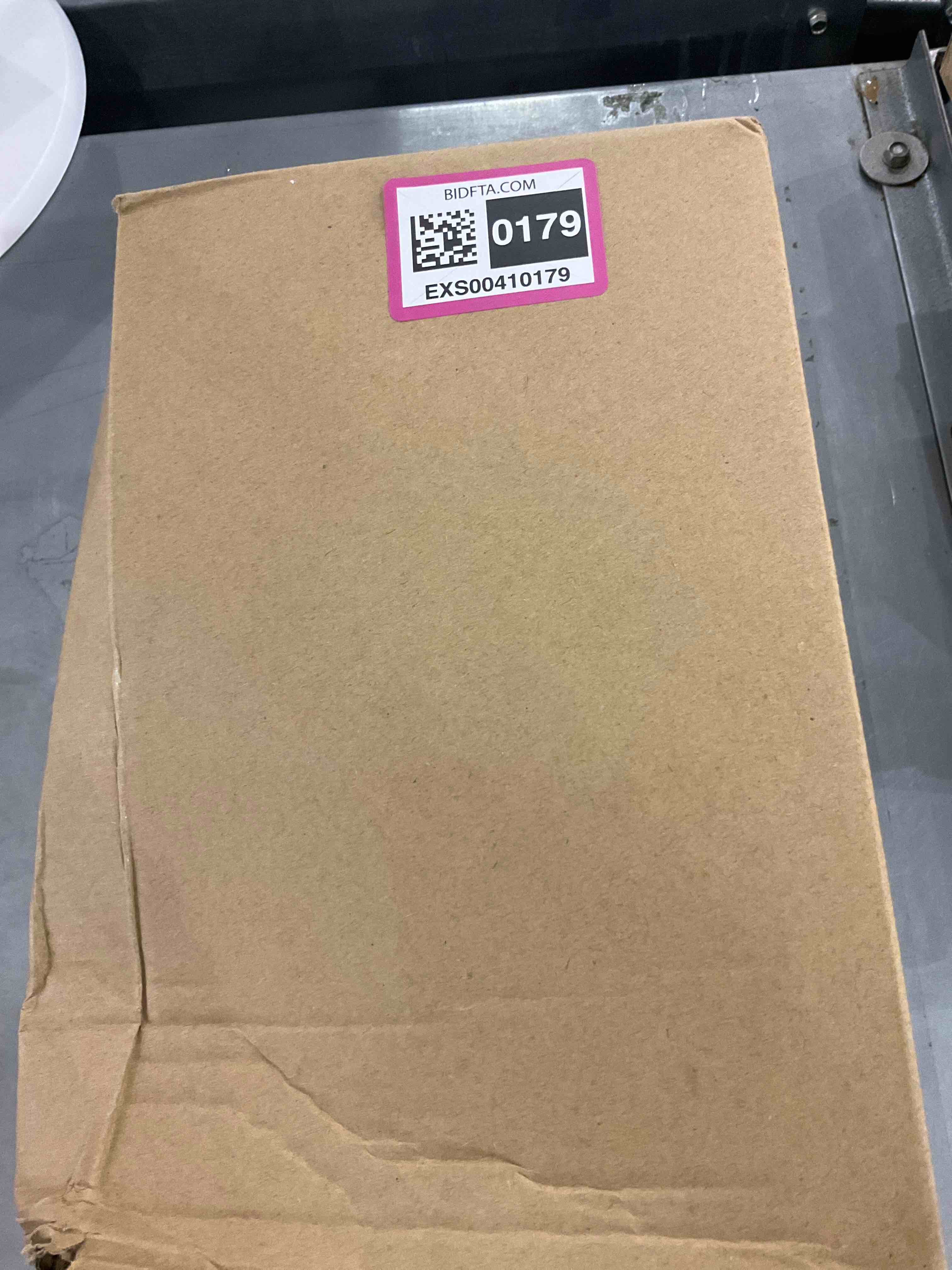https://s3.amazonaws.com/lotting-images-prod/bidfta/EXS00410179_1693225379100.jpeg