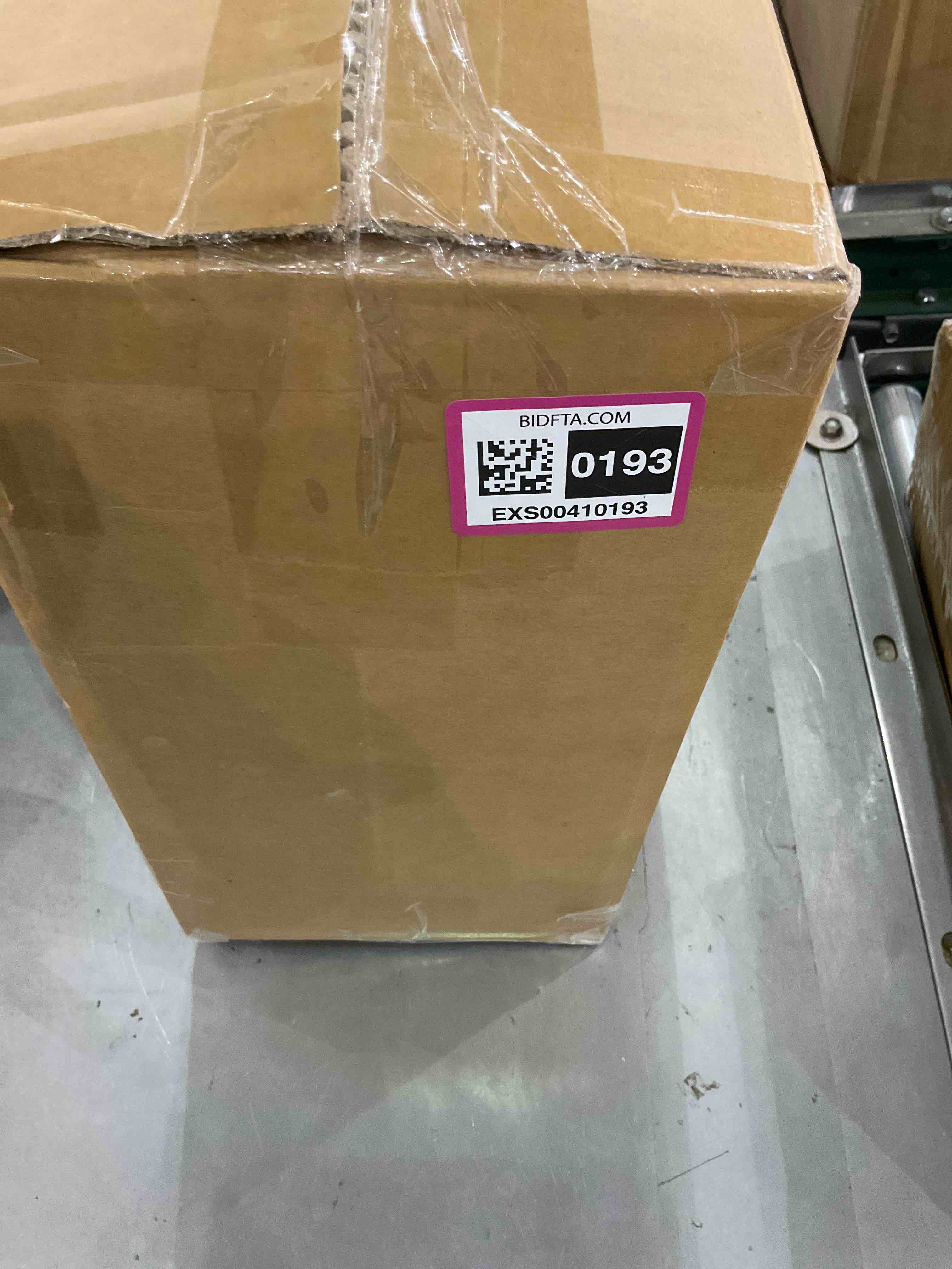 https://s3.amazonaws.com/lotting-images-prod/bidfta/EXS00410193_1693226549675.jpeg