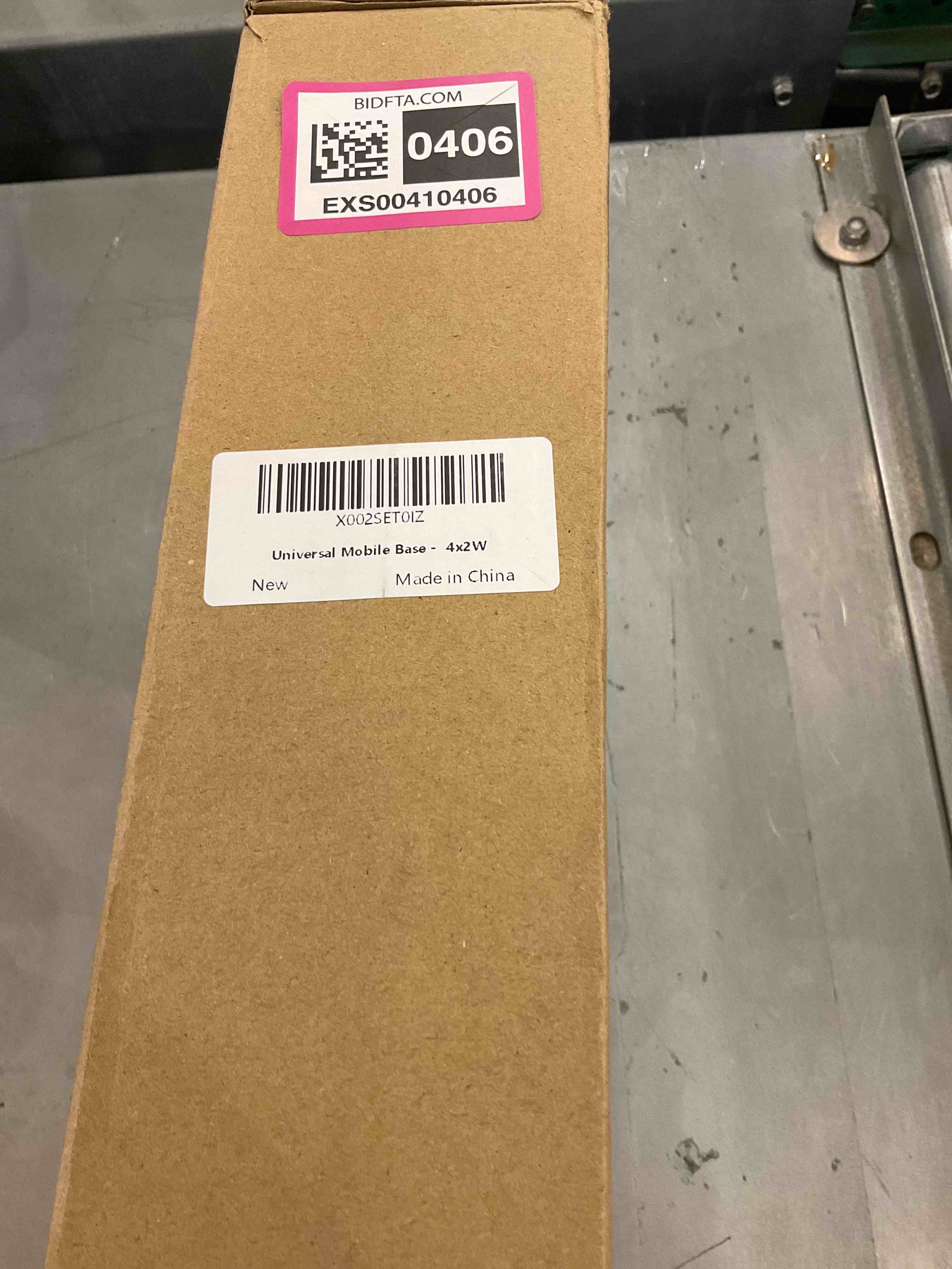 https://s3.amazonaws.com/lotting-images-prod/bidfta/EXS00410406_1693318489699.jpeg