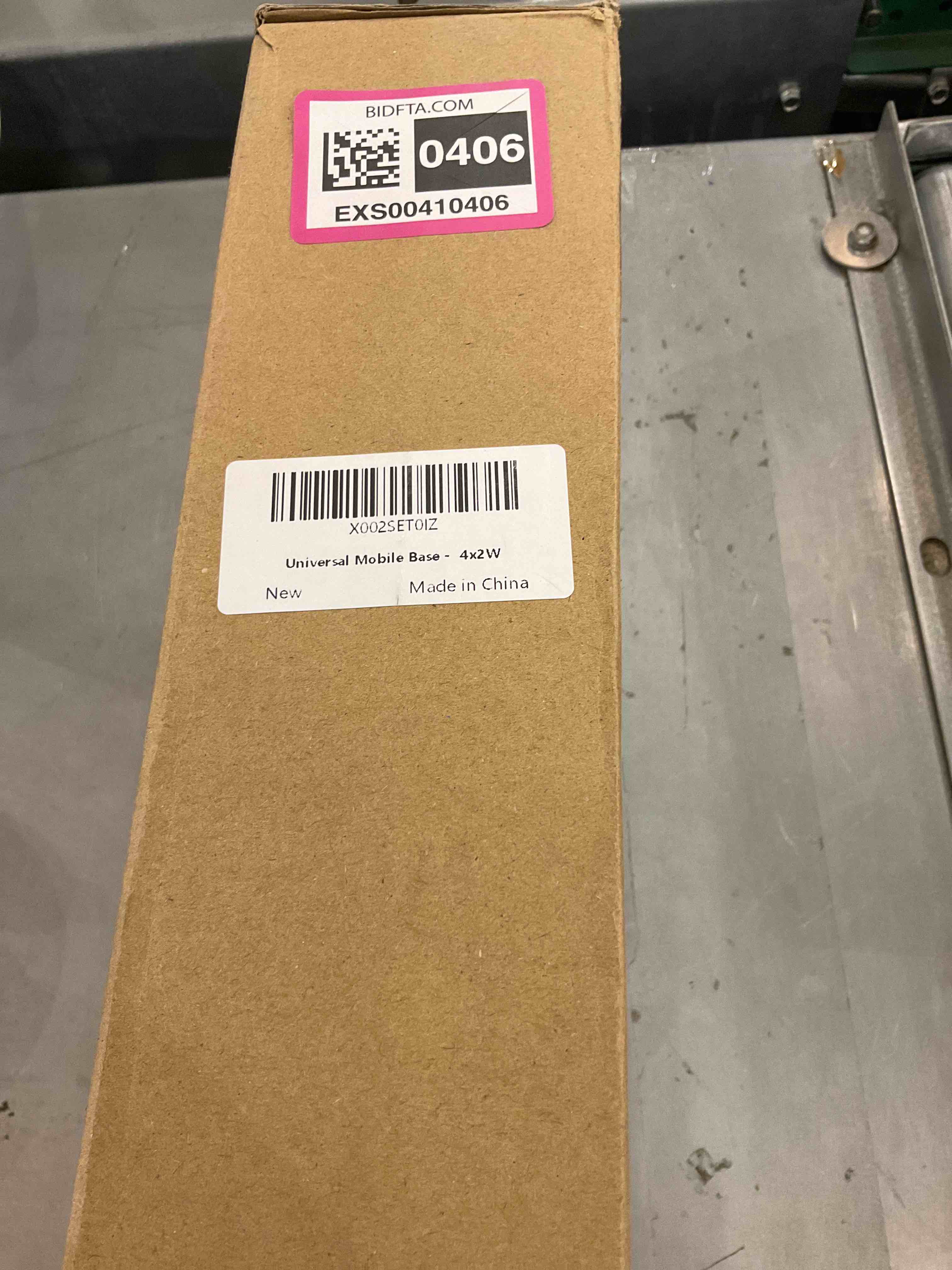 https://s3.amazonaws.com/lotting-images-prod/bidfta/EXS00410406_1693318490785.jpeg