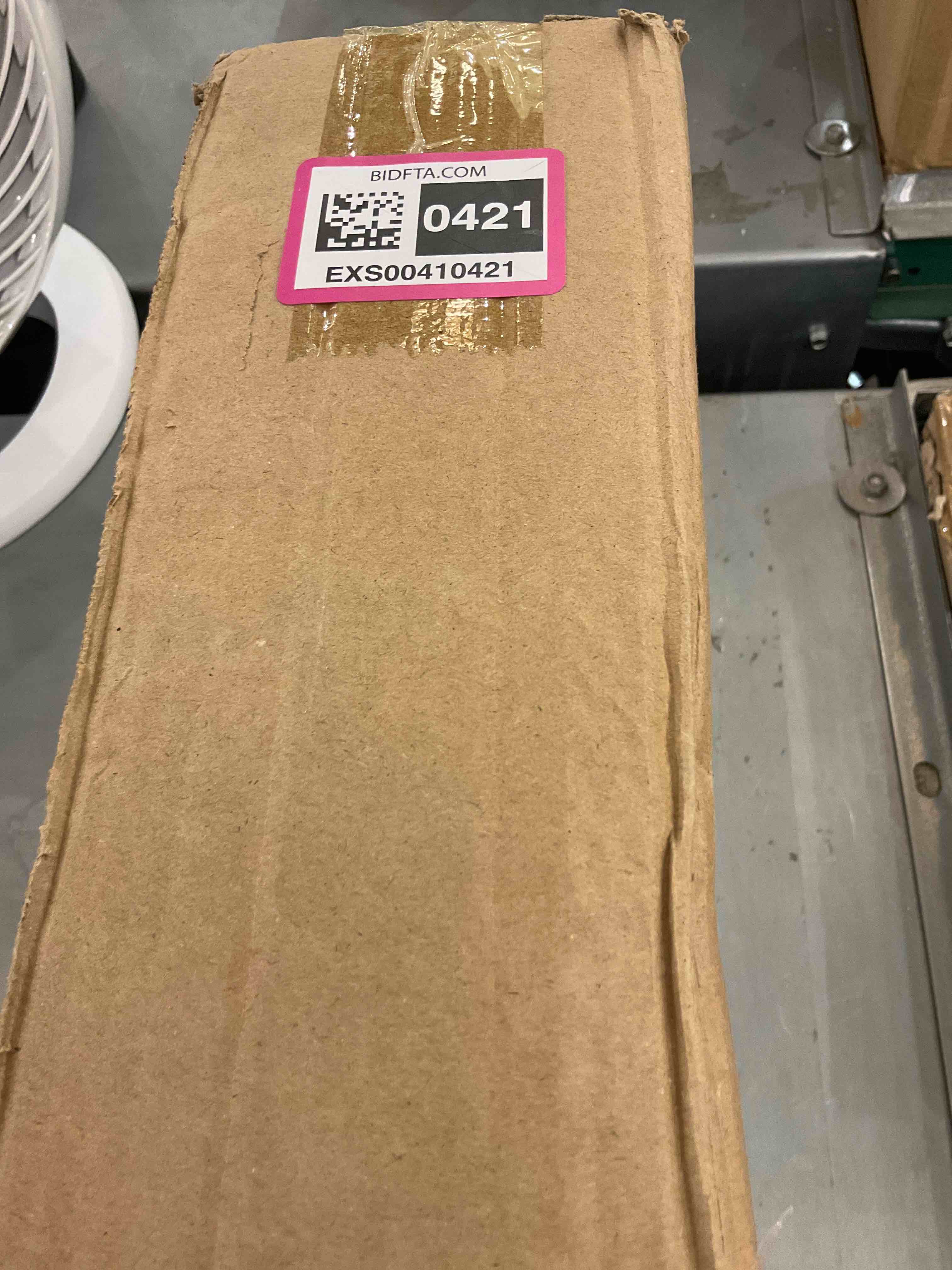 https://s3.amazonaws.com/lotting-images-prod/bidfta/EXS00410421_1693320450411.jpeg