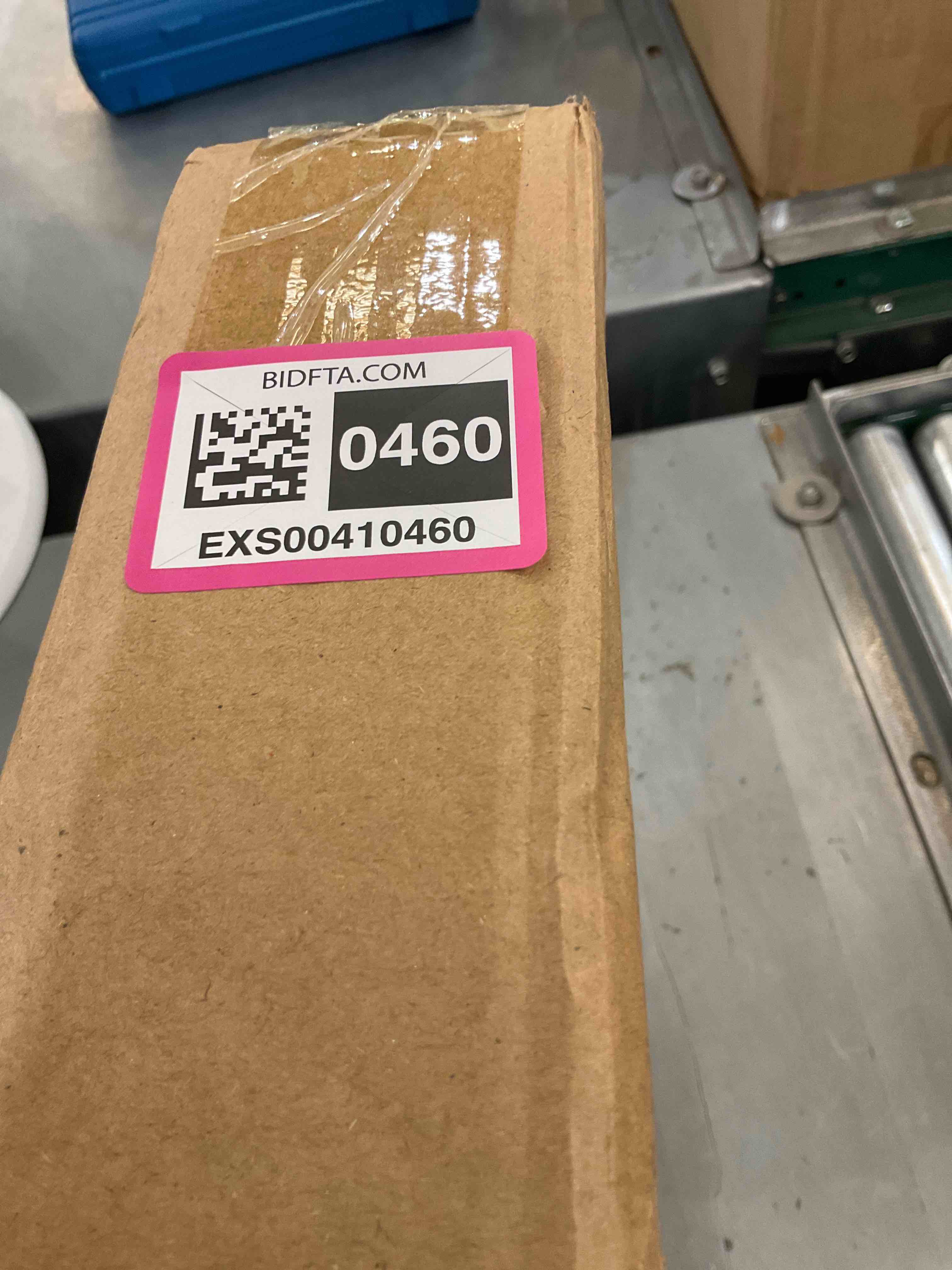 https://s3.amazonaws.com/lotting-images-prod/bidfta/EXS00410460_1693327628278.jpeg