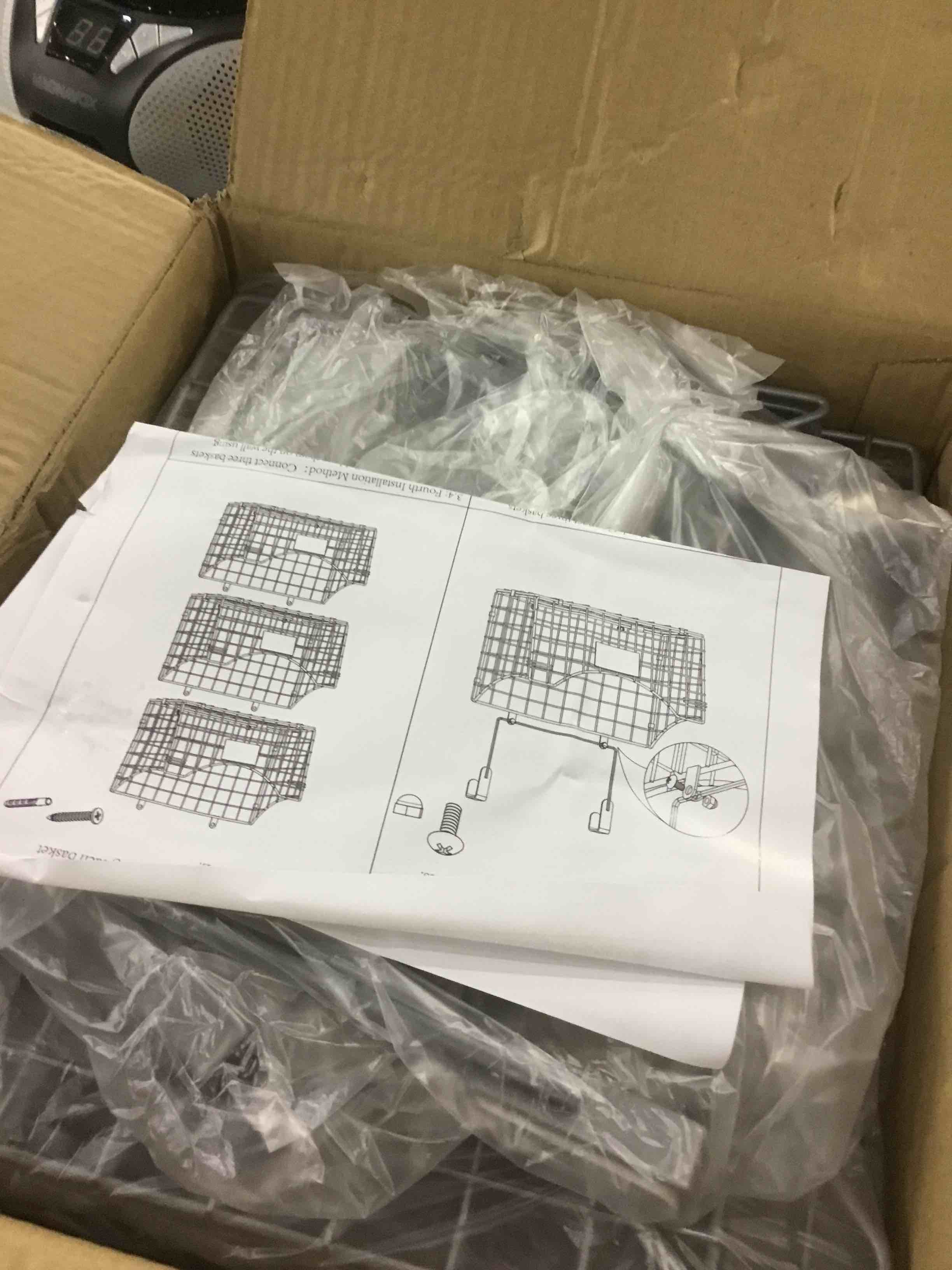 https://s3.amazonaws.com/lotting-images-prod/bidfta/EXS00410801_1692359796439.jpeg