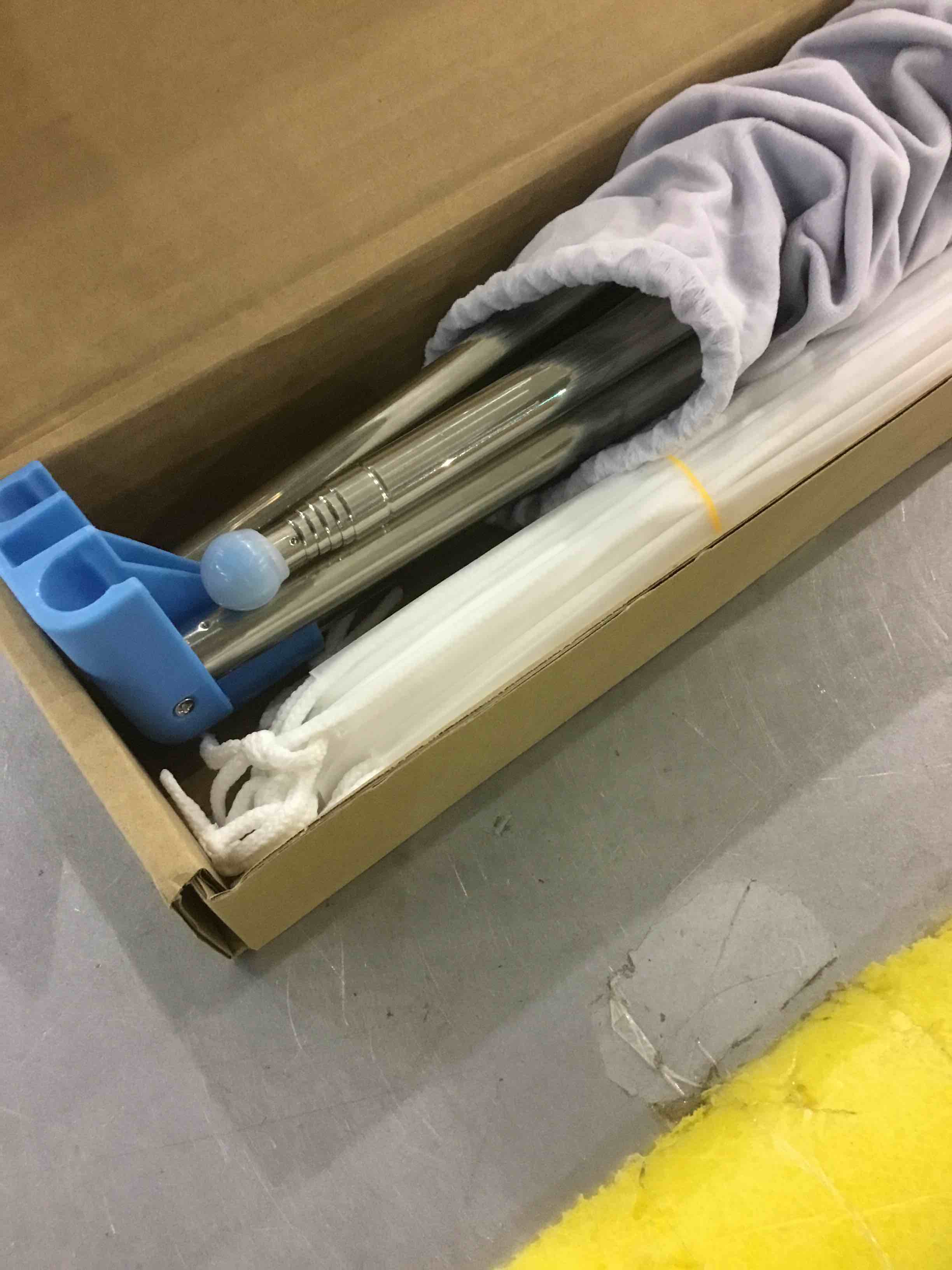 https://s3.amazonaws.com/lotting-images-prod/bidfta/EXS00410883_1692618333456.jpeg