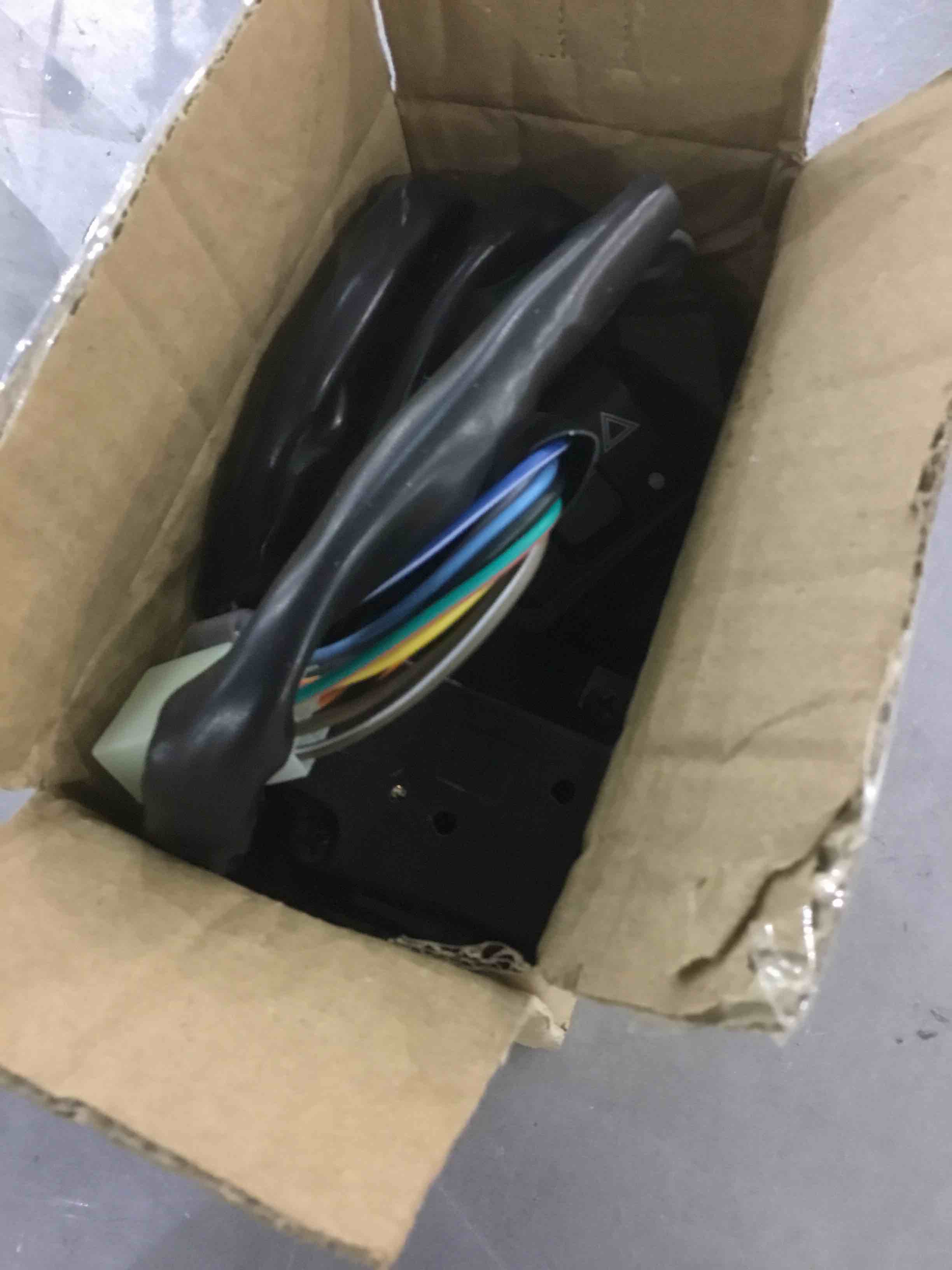 https://s3.amazonaws.com/lotting-images-prod/bidfta/EXS00410886_1692618762761.jpeg