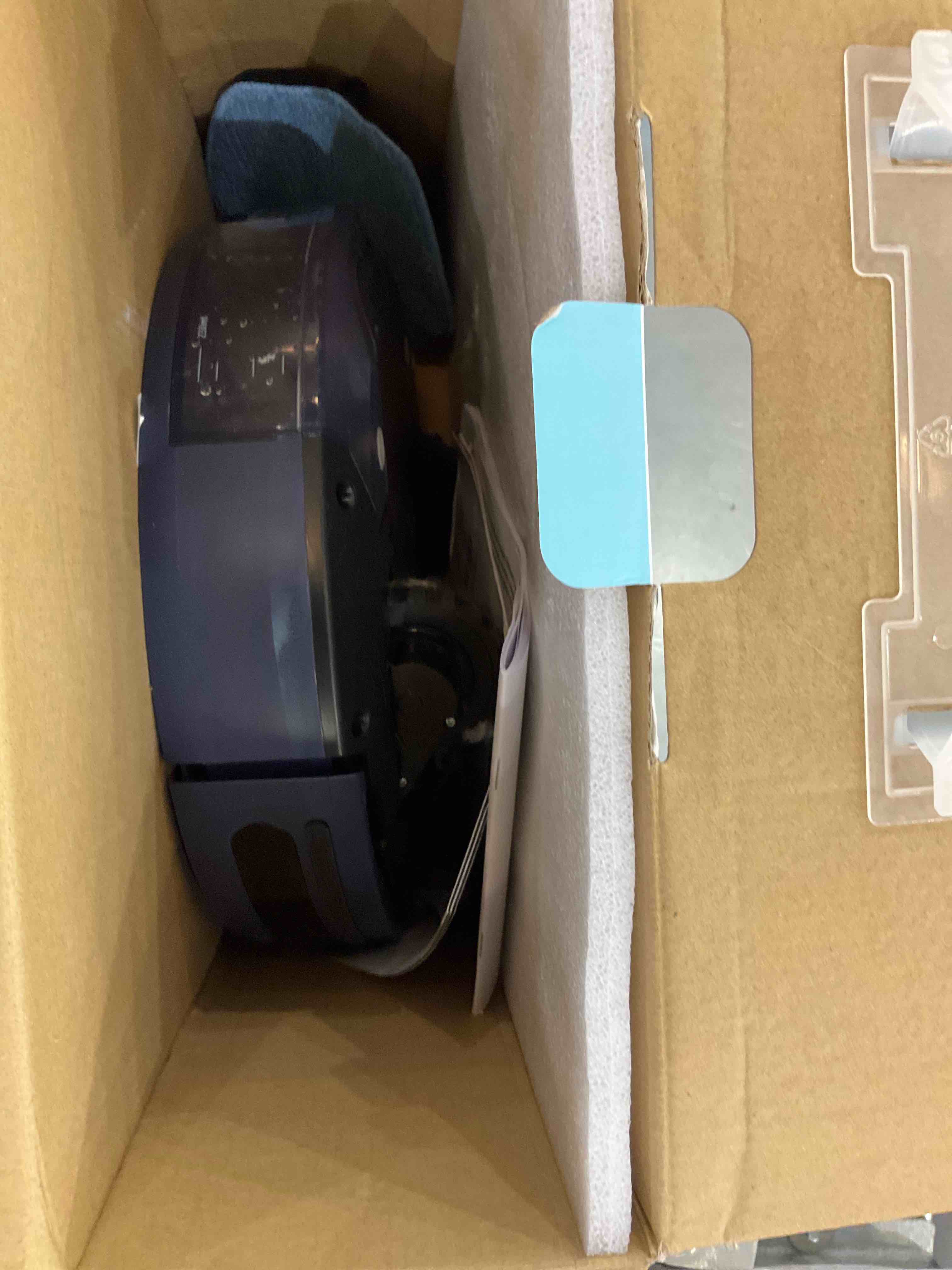 https://s3.amazonaws.com/lotting-images-prod/bidfta/EXS00411051_1692283035658.jpeg