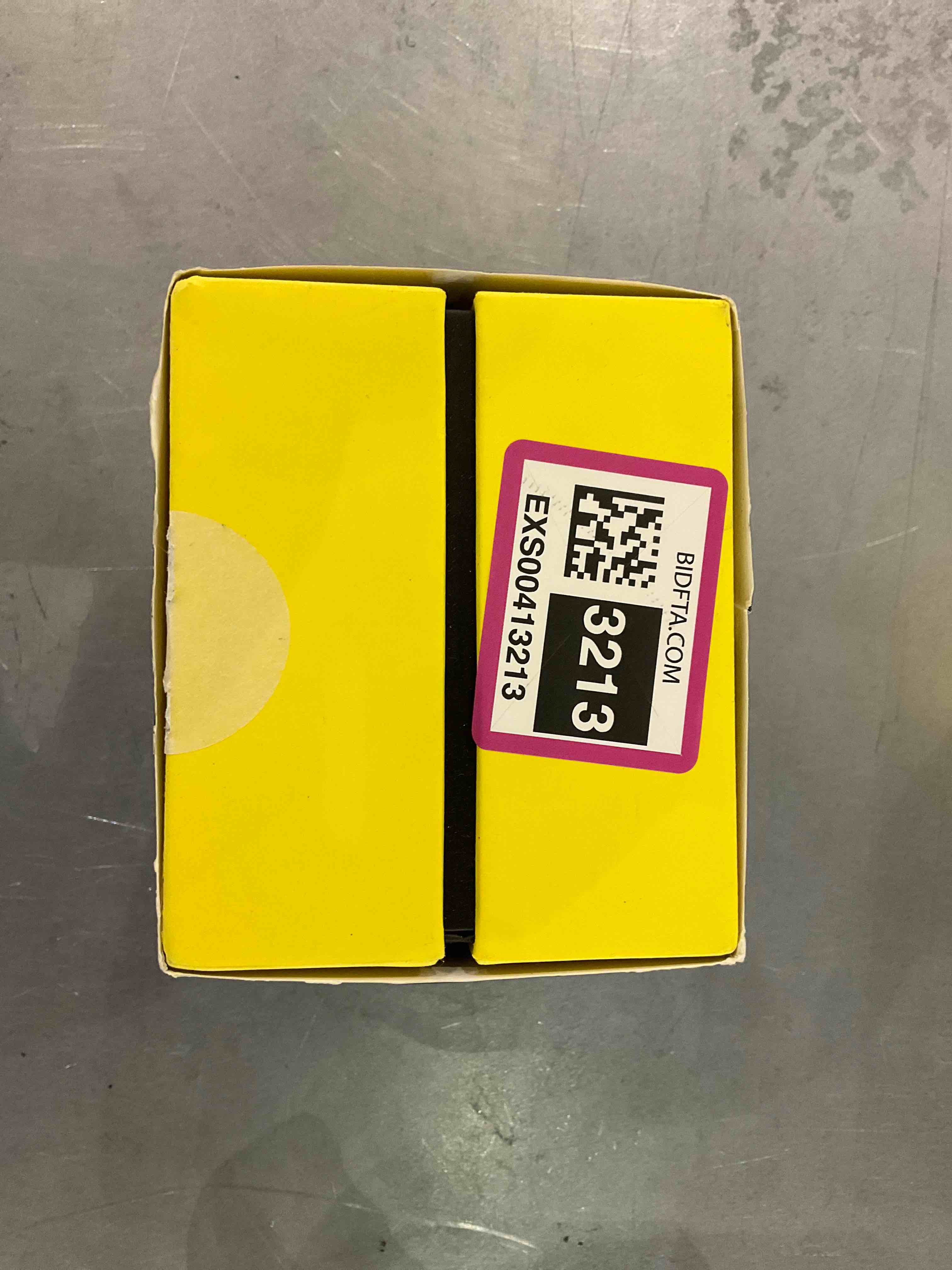 https://s3.amazonaws.com/lotting-images-prod/bidfta/EXS00413213_1692789840717.jpeg