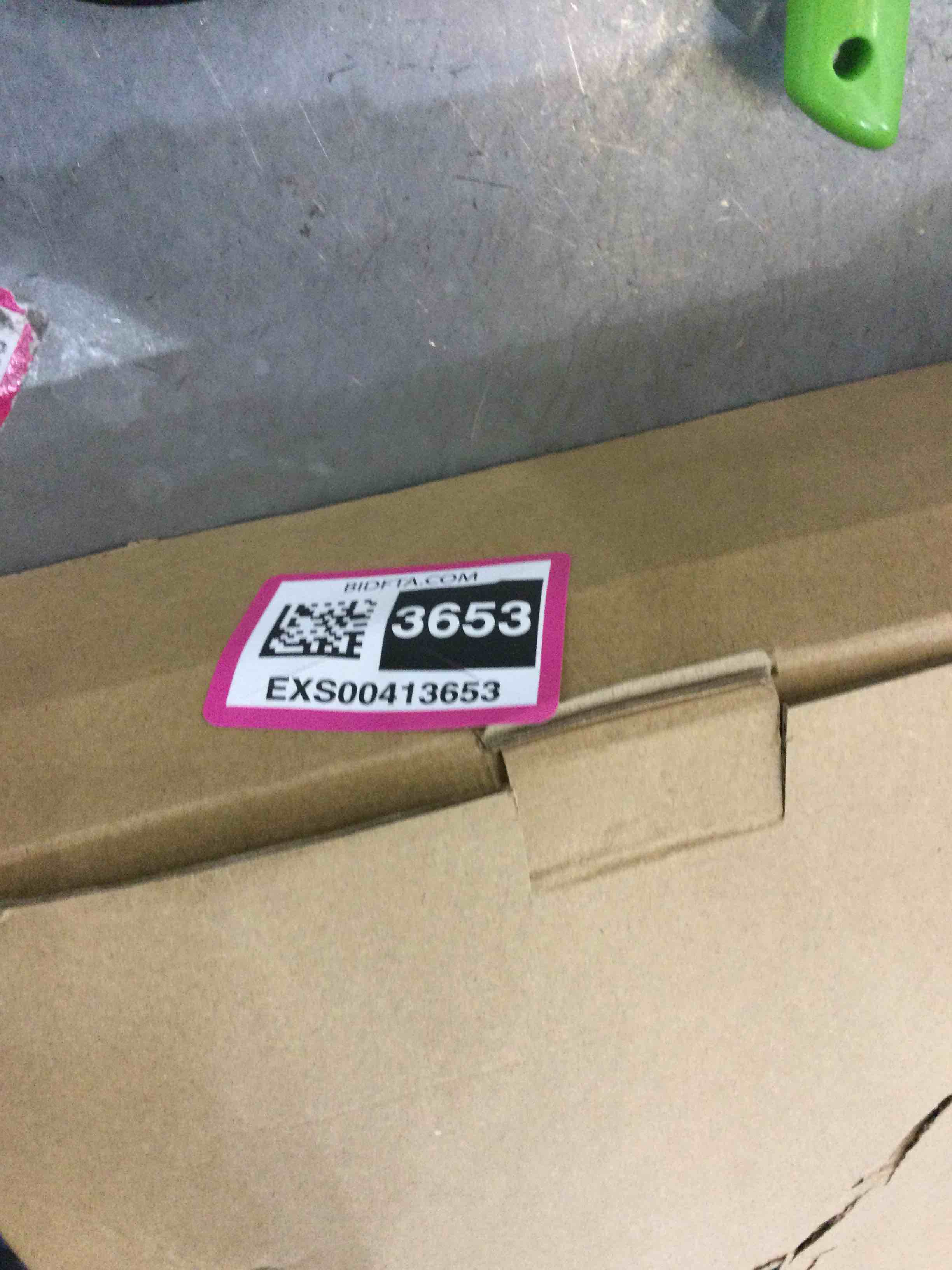 https://s3.amazonaws.com/lotting-images-prod/bidfta/EXS00413653_1692282925851.jpeg