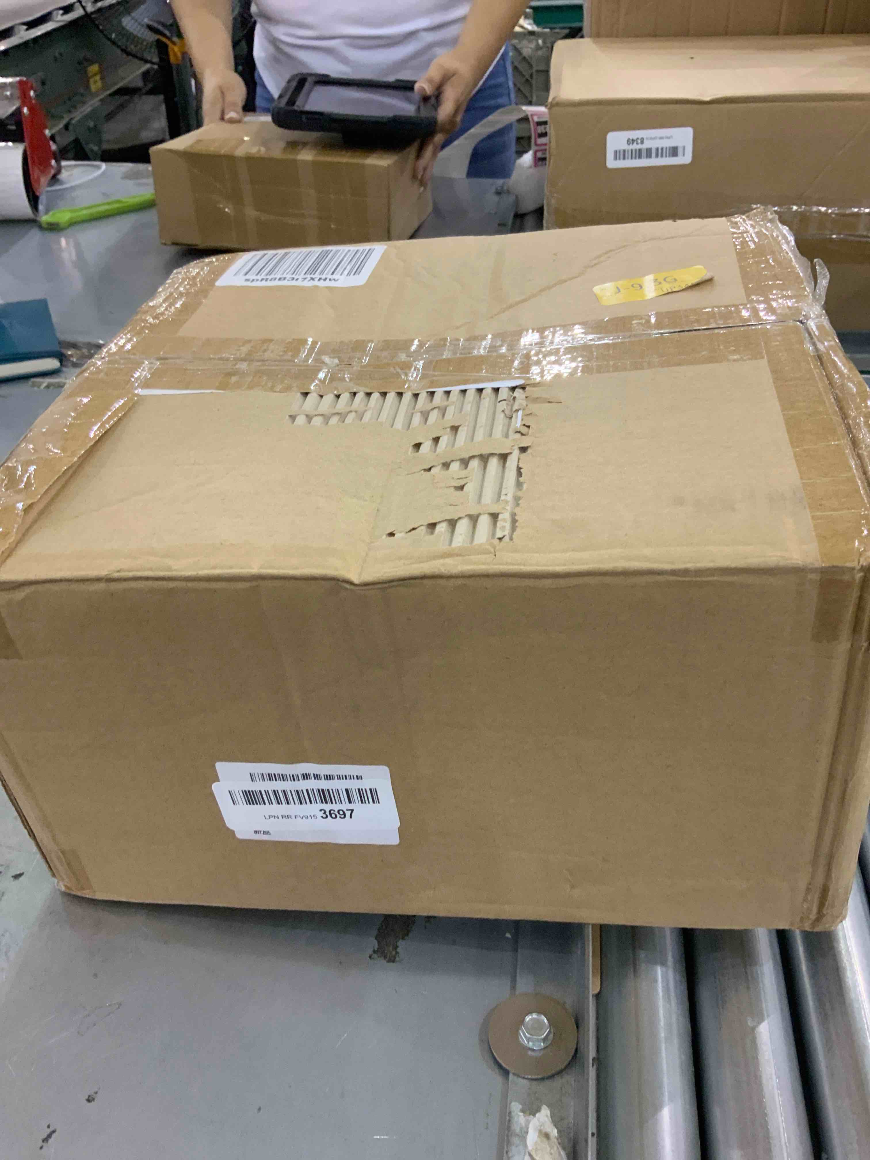 https://s3.amazonaws.com/lotting-images-prod/bidfta/EXS00414586_1692275279893.jpeg
