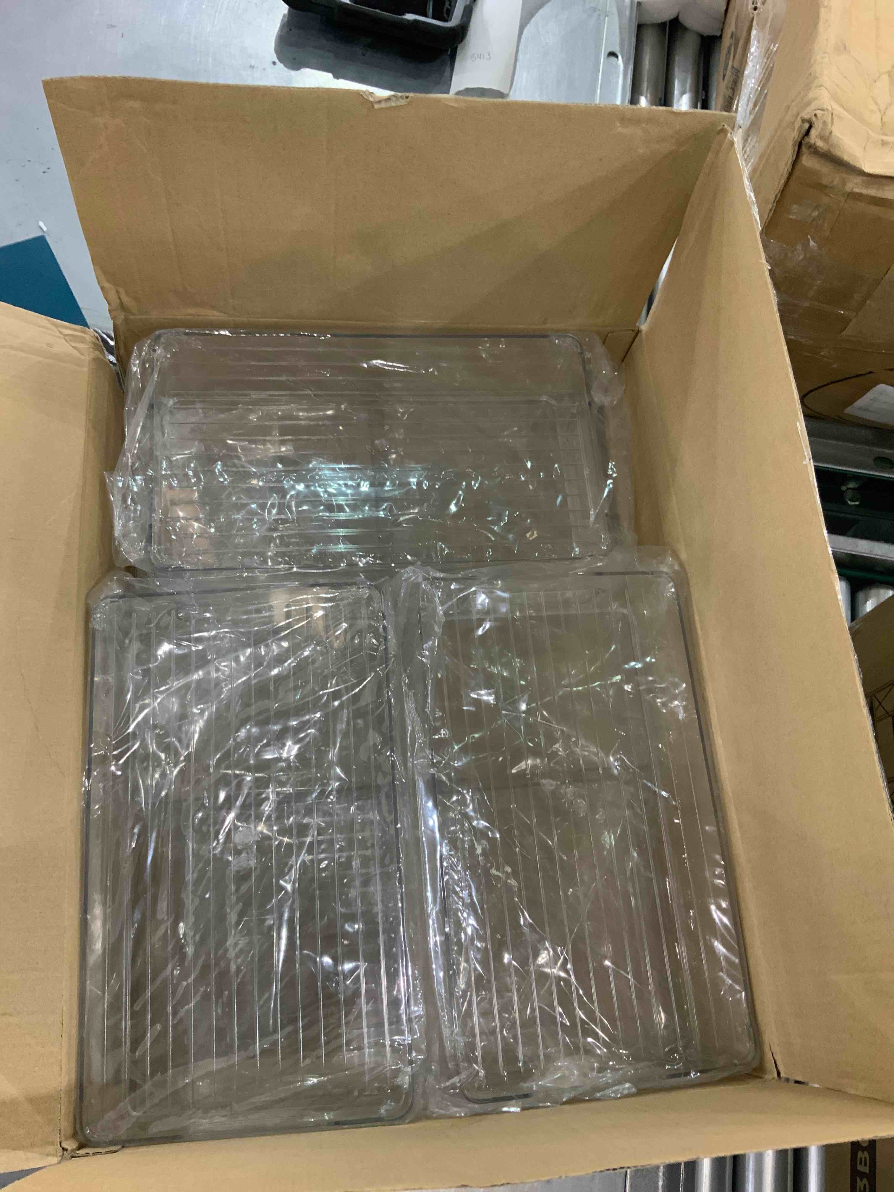 https://s3.amazonaws.com/lotting-images-prod/bidfta/EXS00414783_1692360247268.jpeg