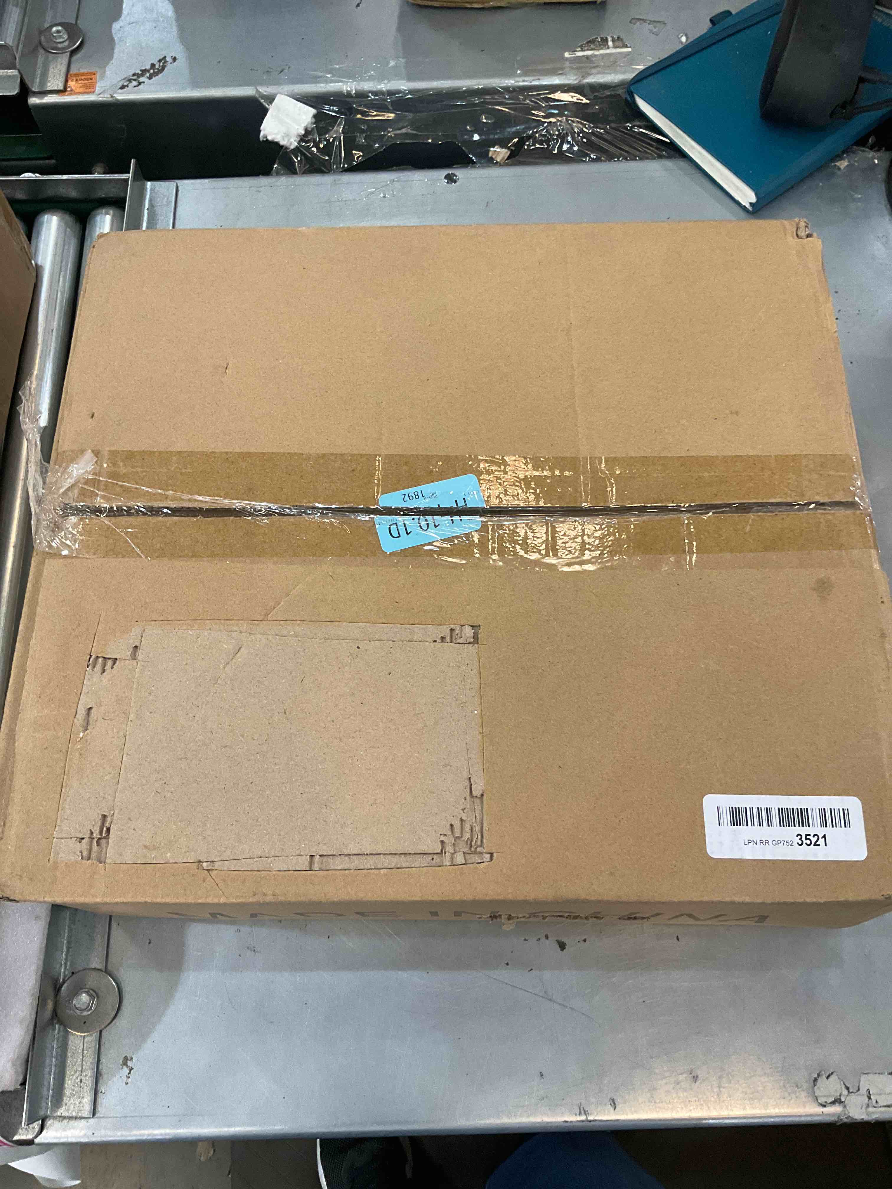 https://s3.amazonaws.com/lotting-images-prod/bidfta/EXS00415363_1692291917608.jpeg
