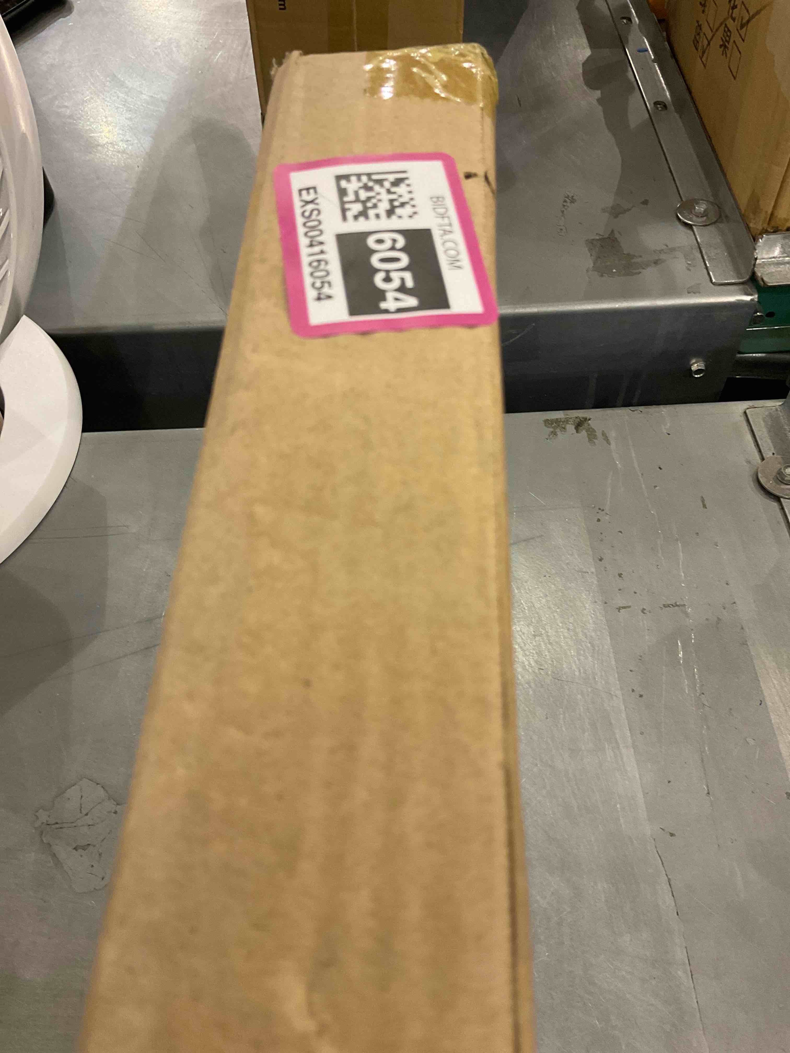 https://s3.amazonaws.com/lotting-images-prod/bidfta/EXS00416054_1692359624562.jpeg