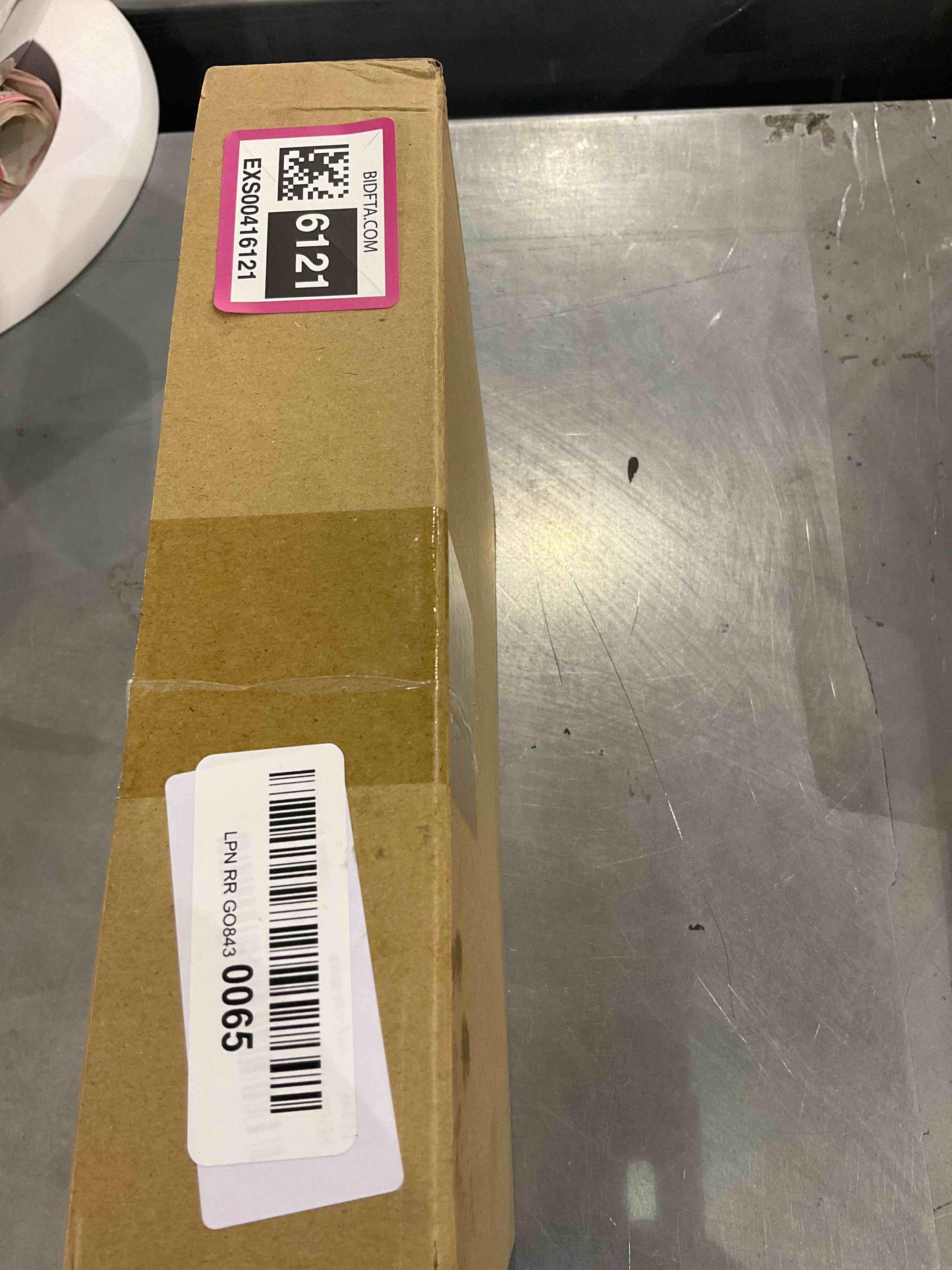 https://s3.amazonaws.com/lotting-images-prod/bidfta/EXS00416121_1692616204507.jpeg