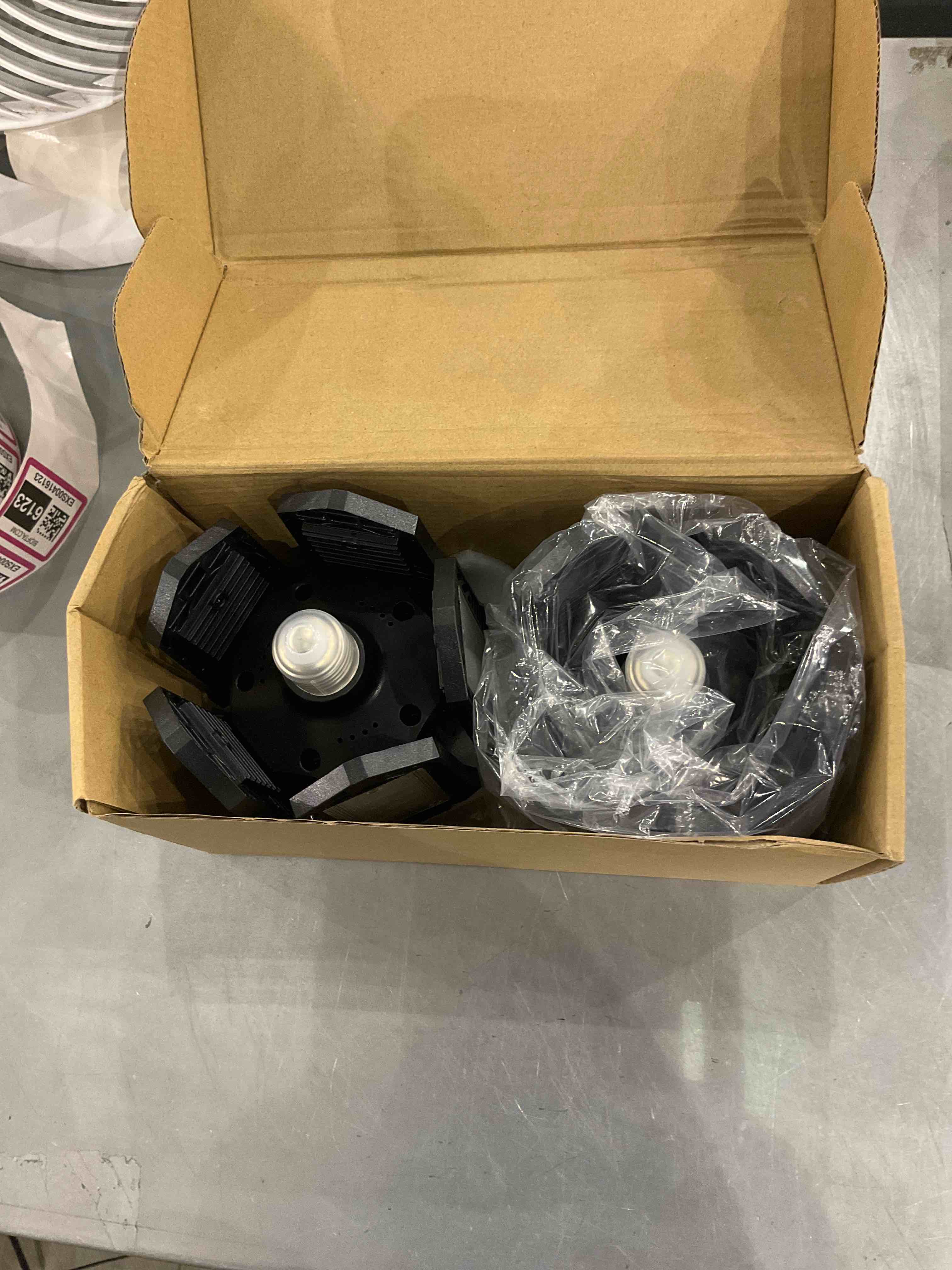 AYSEMO 2-Pack LED Garage Light Bulb, 100W 10000LM Super Bright Light Bulbs, E26/E27 Screw in Garage Lighting with 5 Adjustable Panels, 6000k Daylight Deformable LED Ceiling Lights for Garage Warehouse