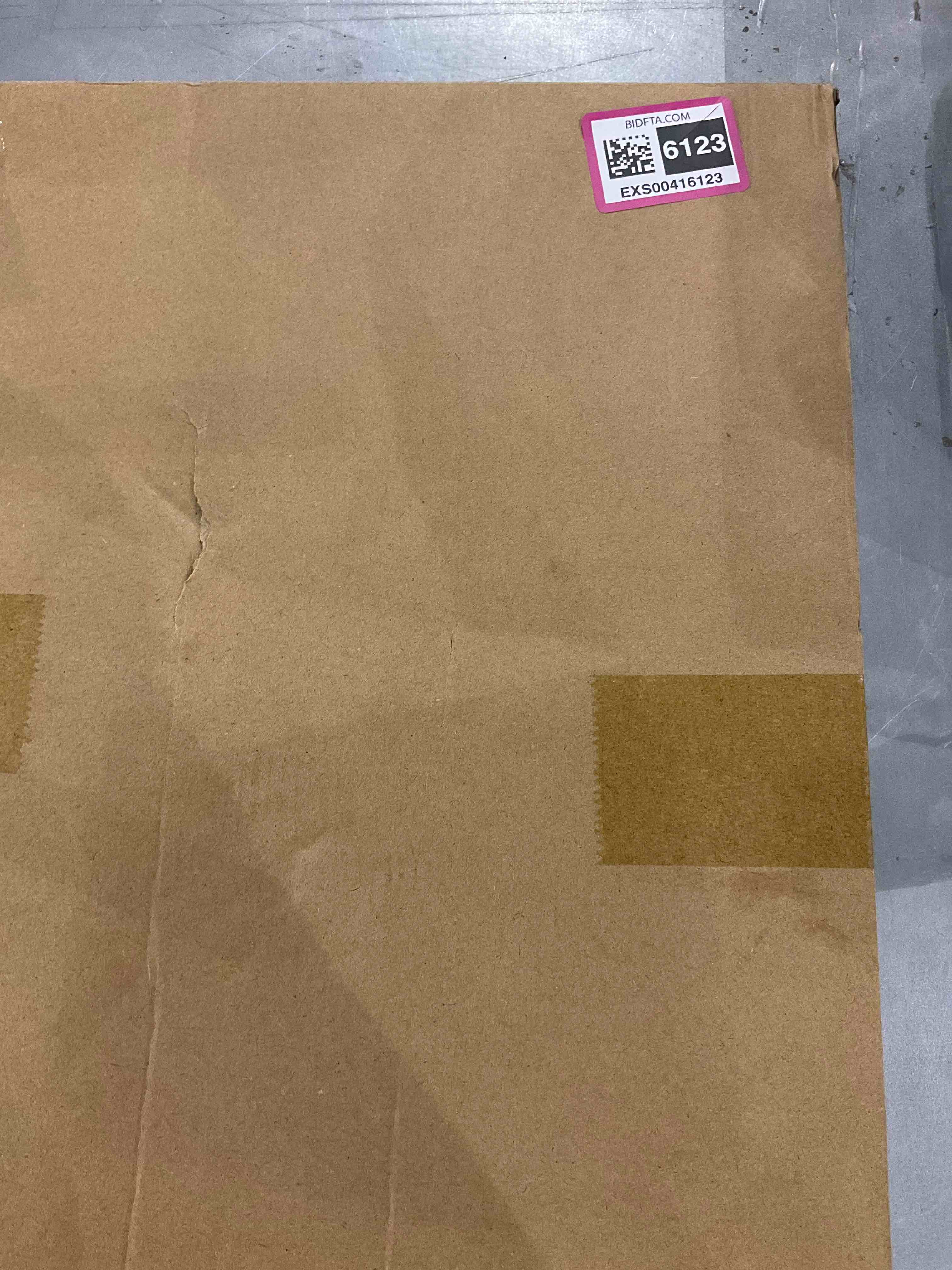https://s3.amazonaws.com/lotting-images-prod/bidfta/EXS00416123_1692616471609.jpeg