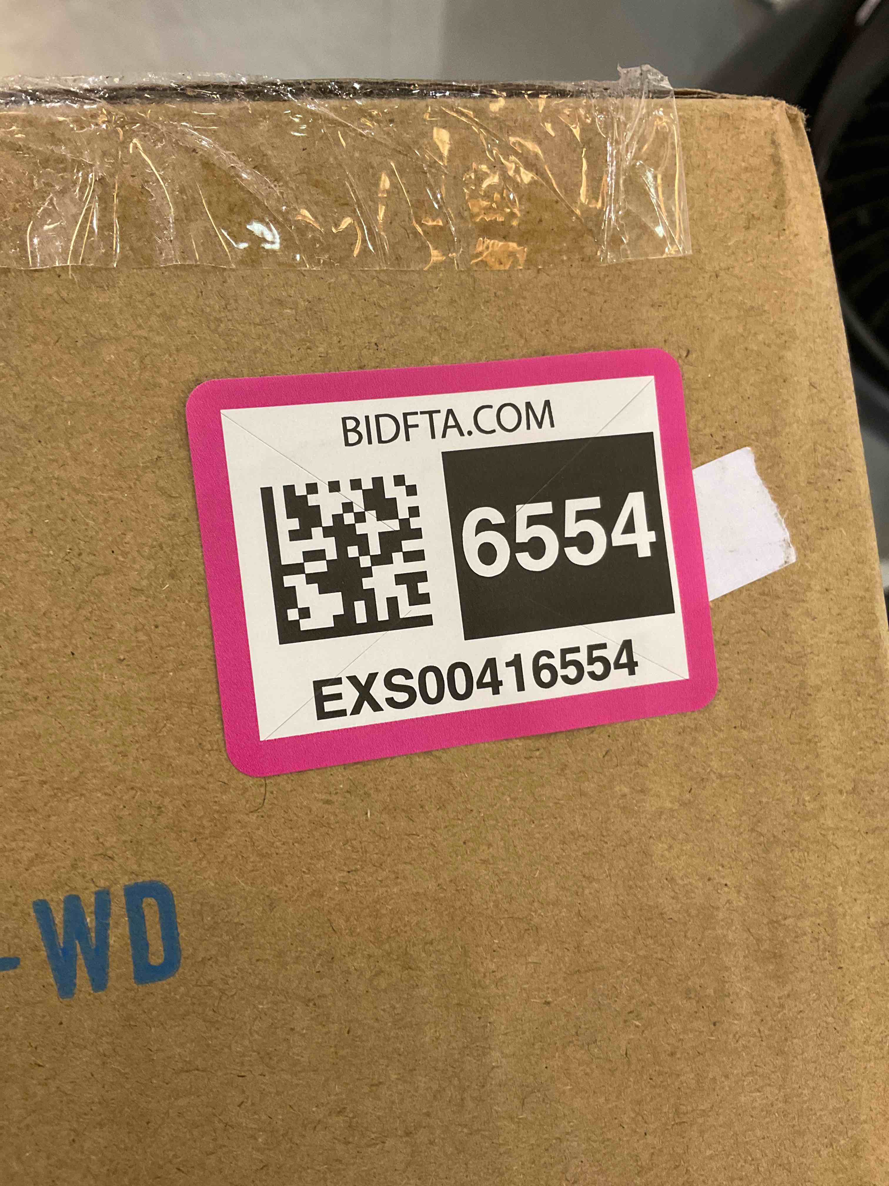 https://s3.amazonaws.com/lotting-images-prod/bidfta/EXS00416554_1692286102733.jpeg