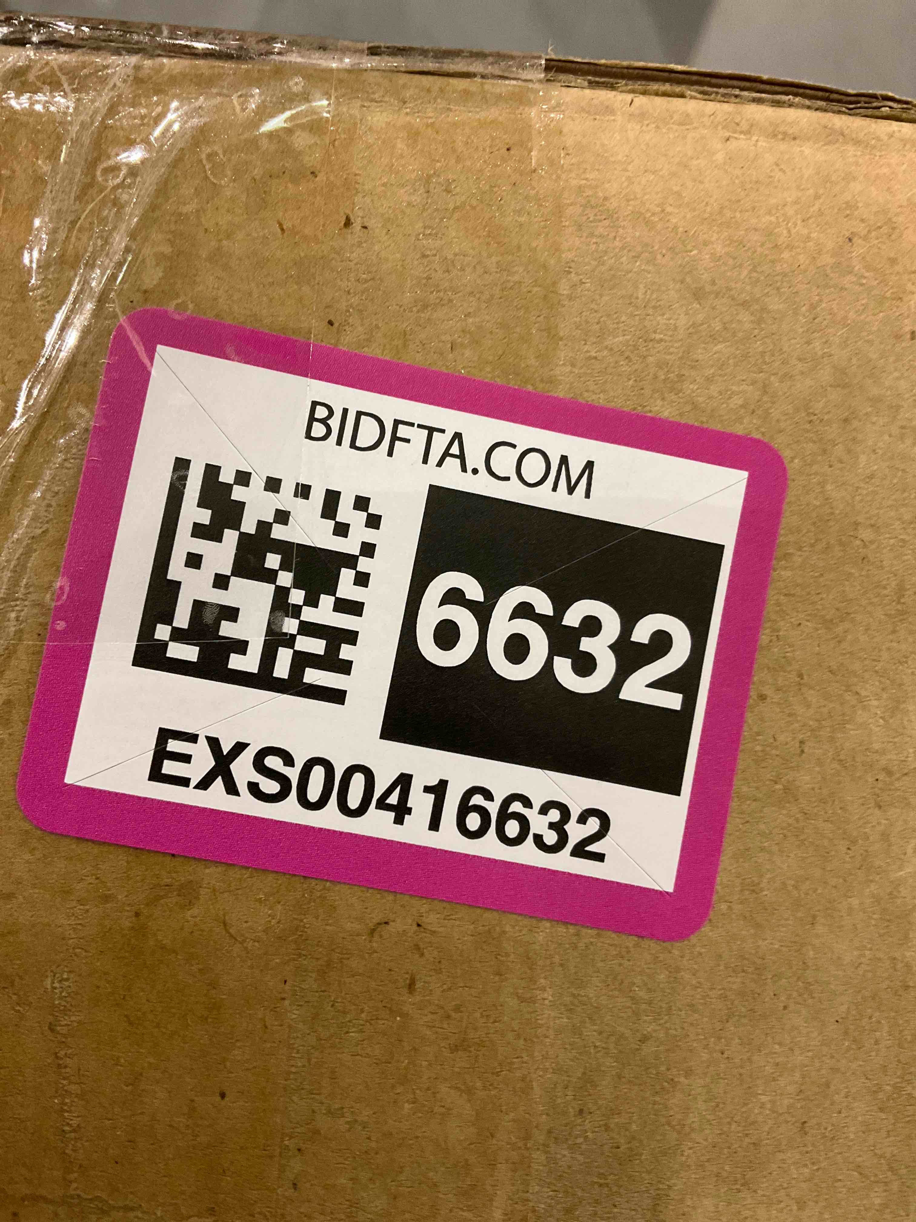 https://s3.amazonaws.com/lotting-images-prod/bidfta/EXS00416632_1692359357410.jpeg