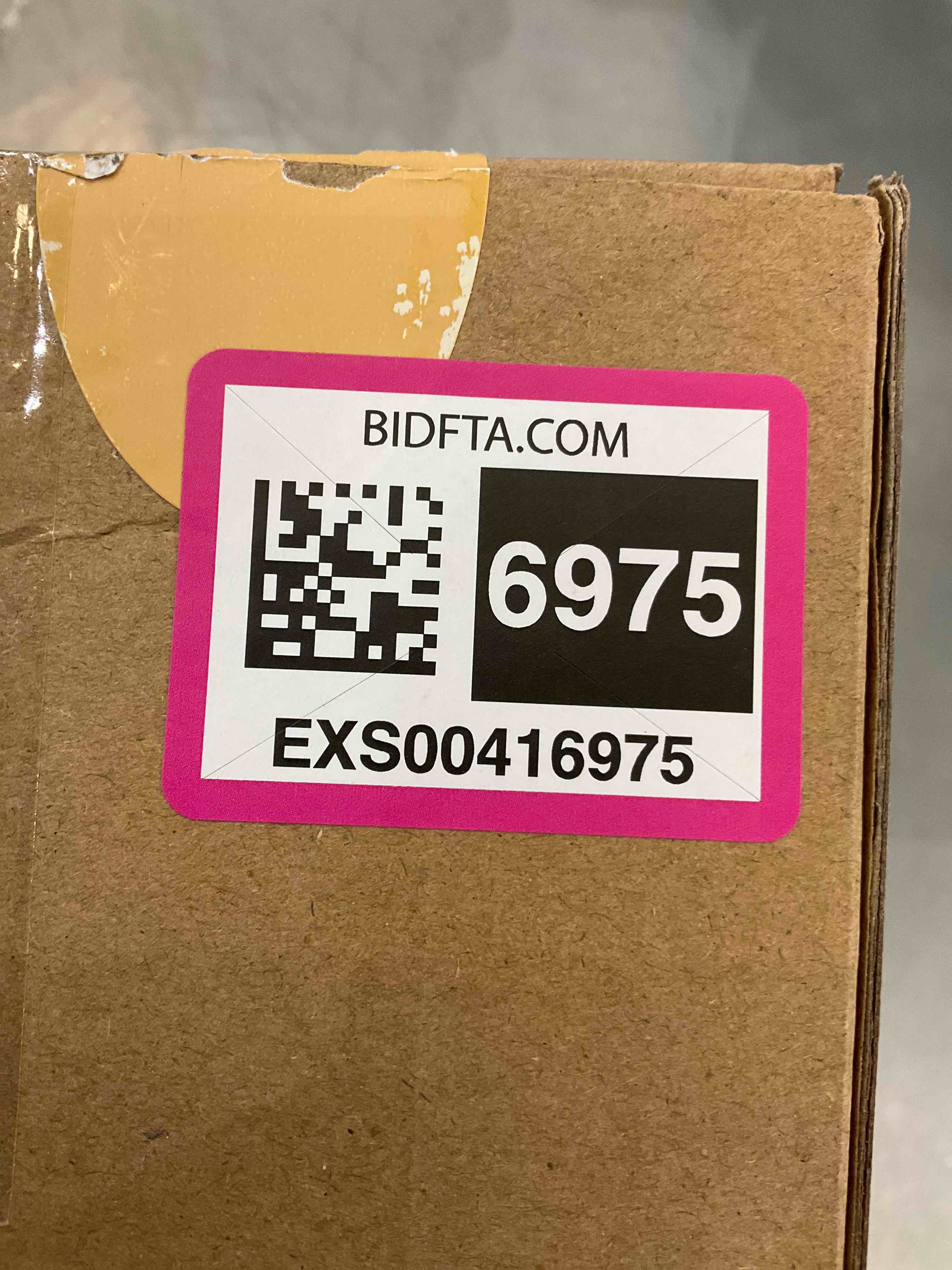https://s3.amazonaws.com/lotting-images-prod/bidfta/EXS00416975_1692724471848.jpeg
