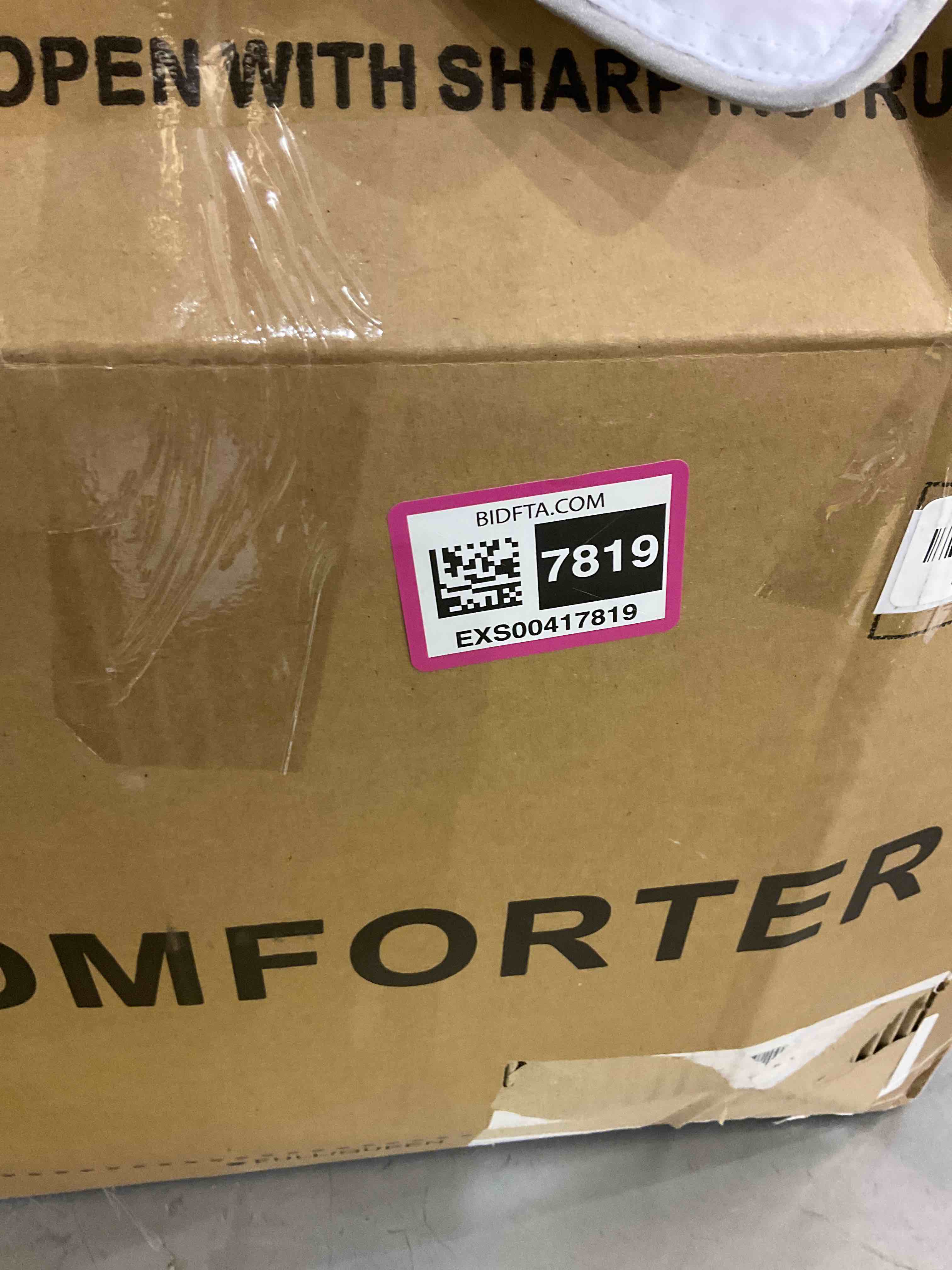 https://s3.amazonaws.com/lotting-images-prod/bidfta/EXS00417819_1692275078657.jpeg