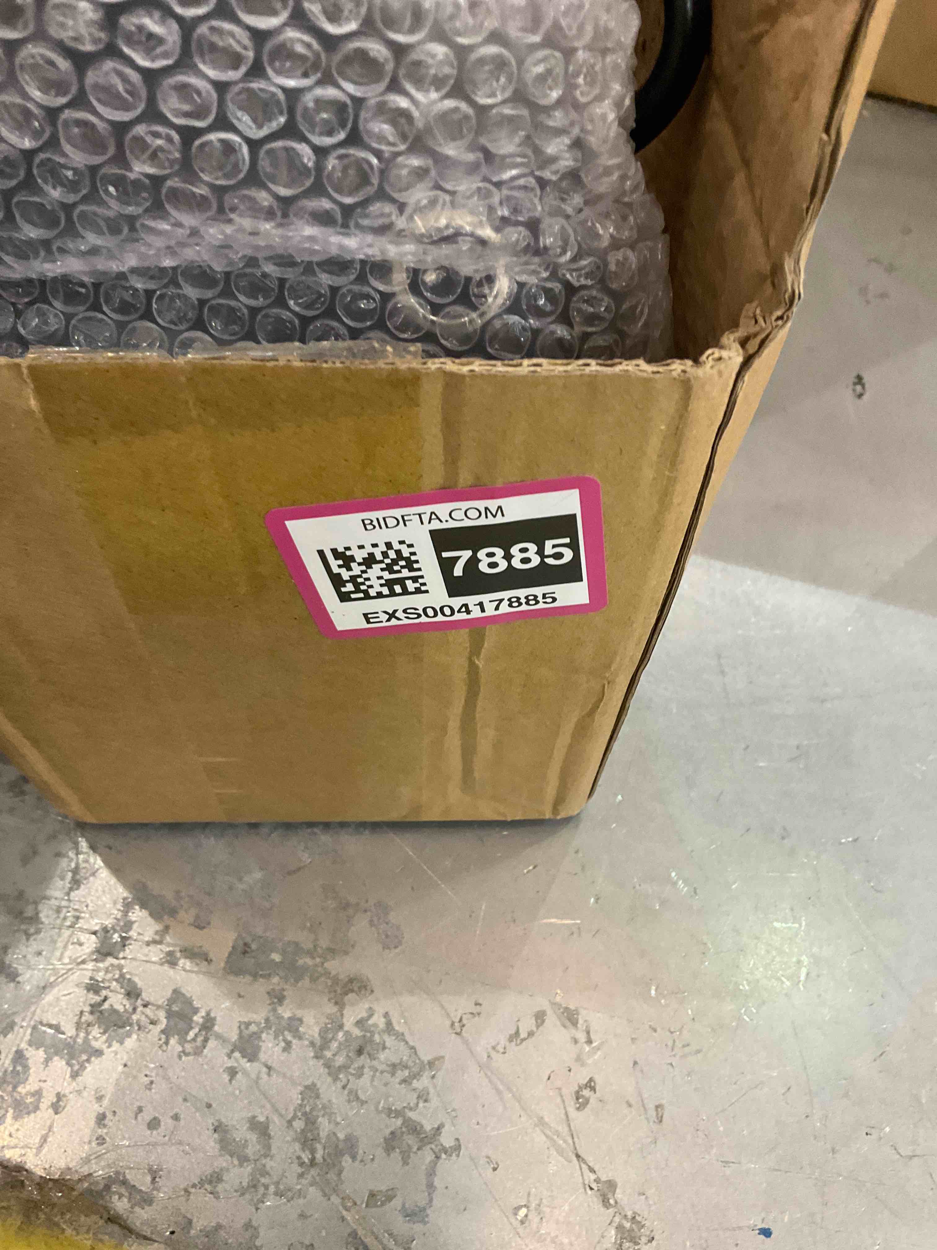https://s3.amazonaws.com/lotting-images-prod/bidfta/EXS00417885_1692282430471.jpeg